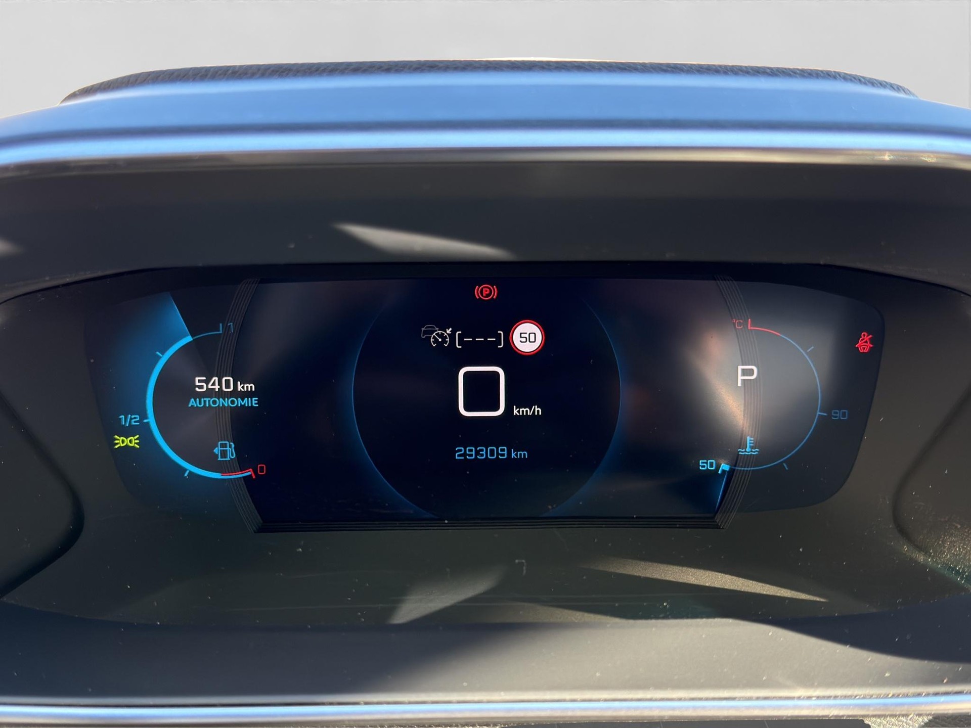 PEUGEOT 208 1.2 PureTech 100 GT-showroom-element-3