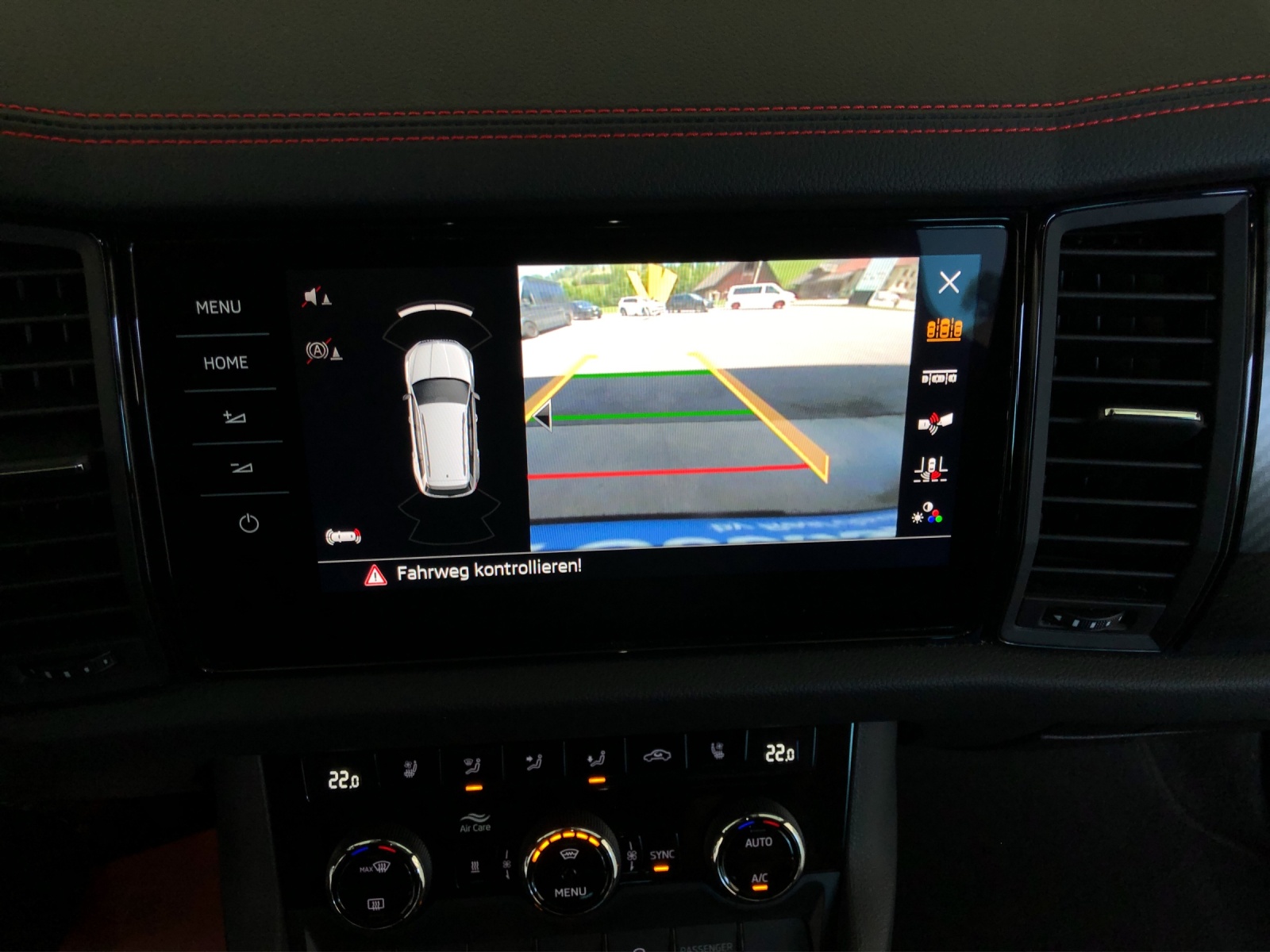 SKODA Kodiaq 2.0 TSI 4x4 RS-image-12