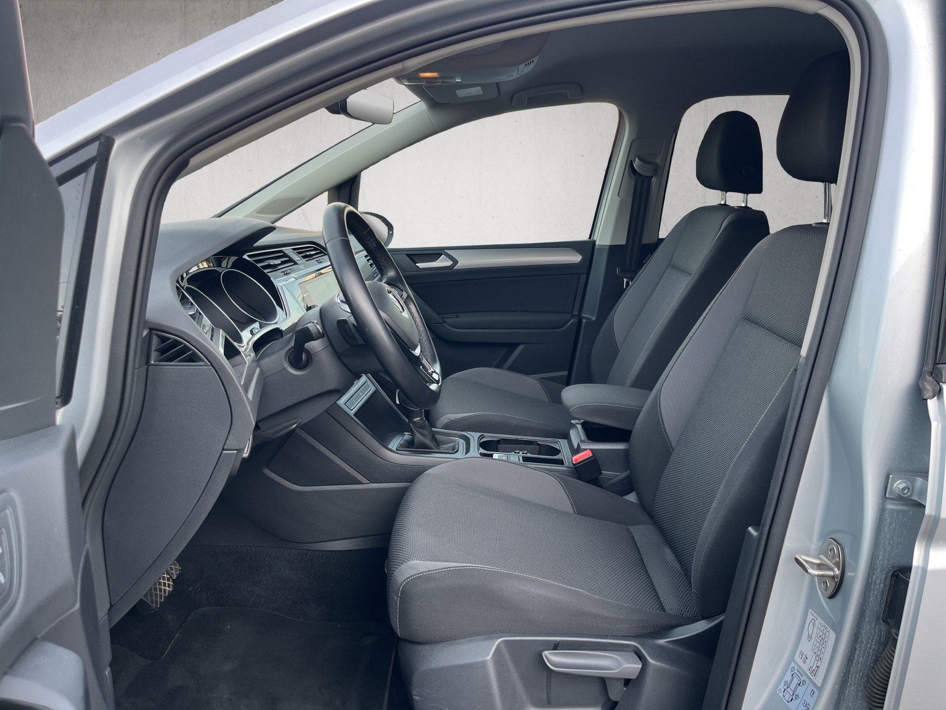 VW Touran 1.4 TSI BlueMotion Technology Trendline DSG, 7 Plätzer.-image-9