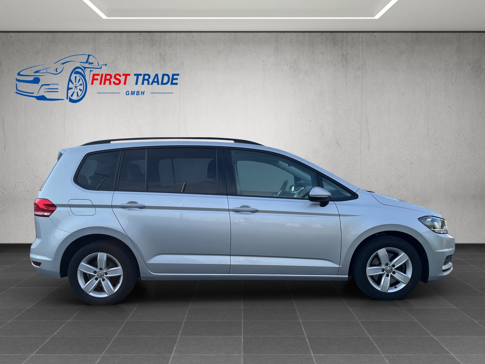 VW Touran 1.4 TSI BlueMotion Technology Trendline DSG, 7 Plätzer.-image-3