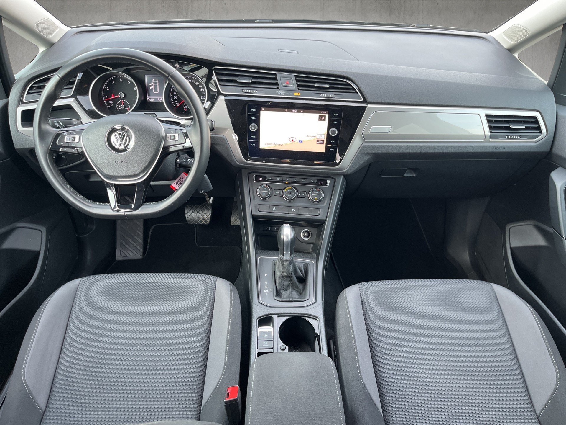 VW Touran 1.4 TSI BlueMotion Technology Trendline DSG, 7 Plätzer.-image-8