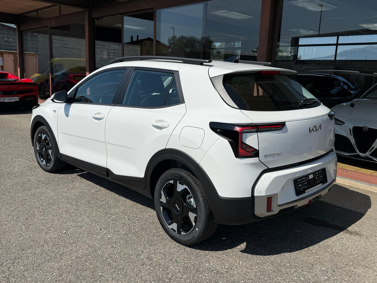 KIA Stonic 1.0 T-GDI MHEV GT-Line DCT-image-3