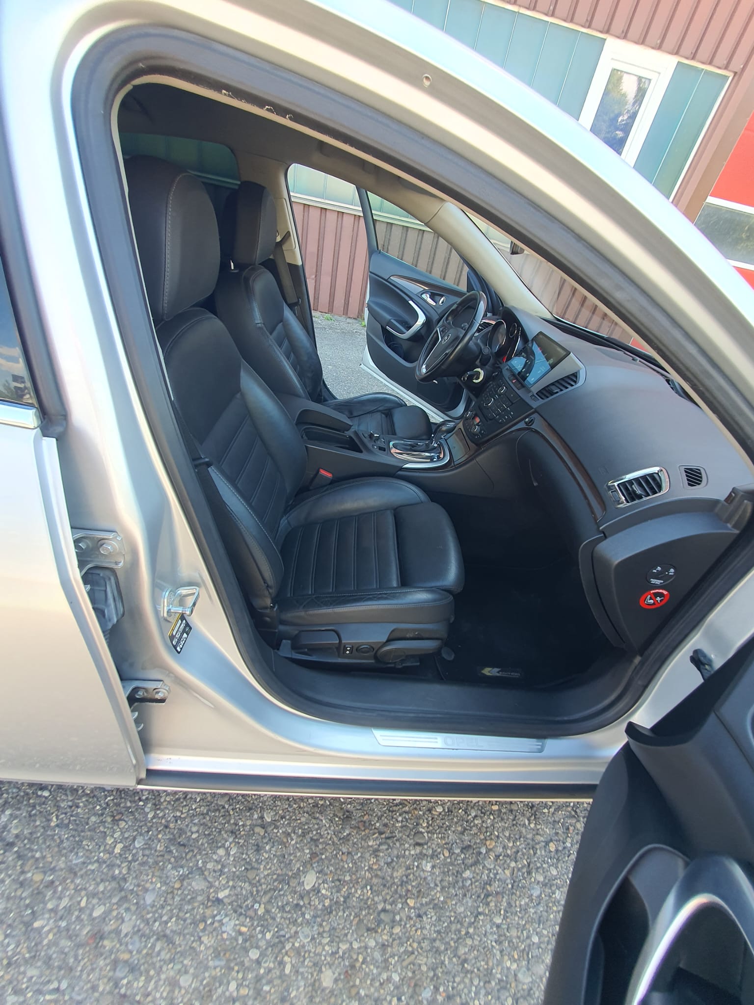 OPEL Insignia 2.8 Turbo Sport 4WD Automatic-image-9