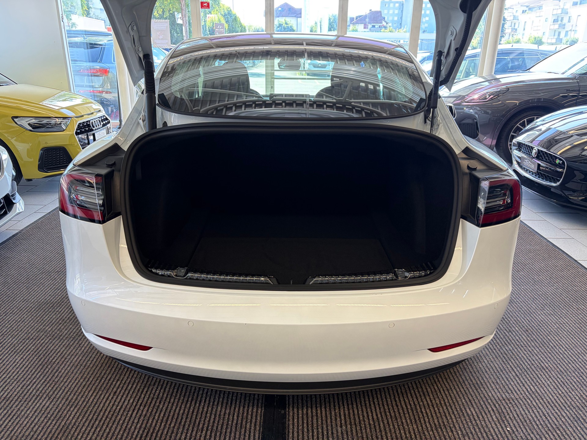 TESLA Model 3 | CH Fahrzeug | Erstbesitz | TOP Gepflegt | Enhanced Autopilot |-image-23