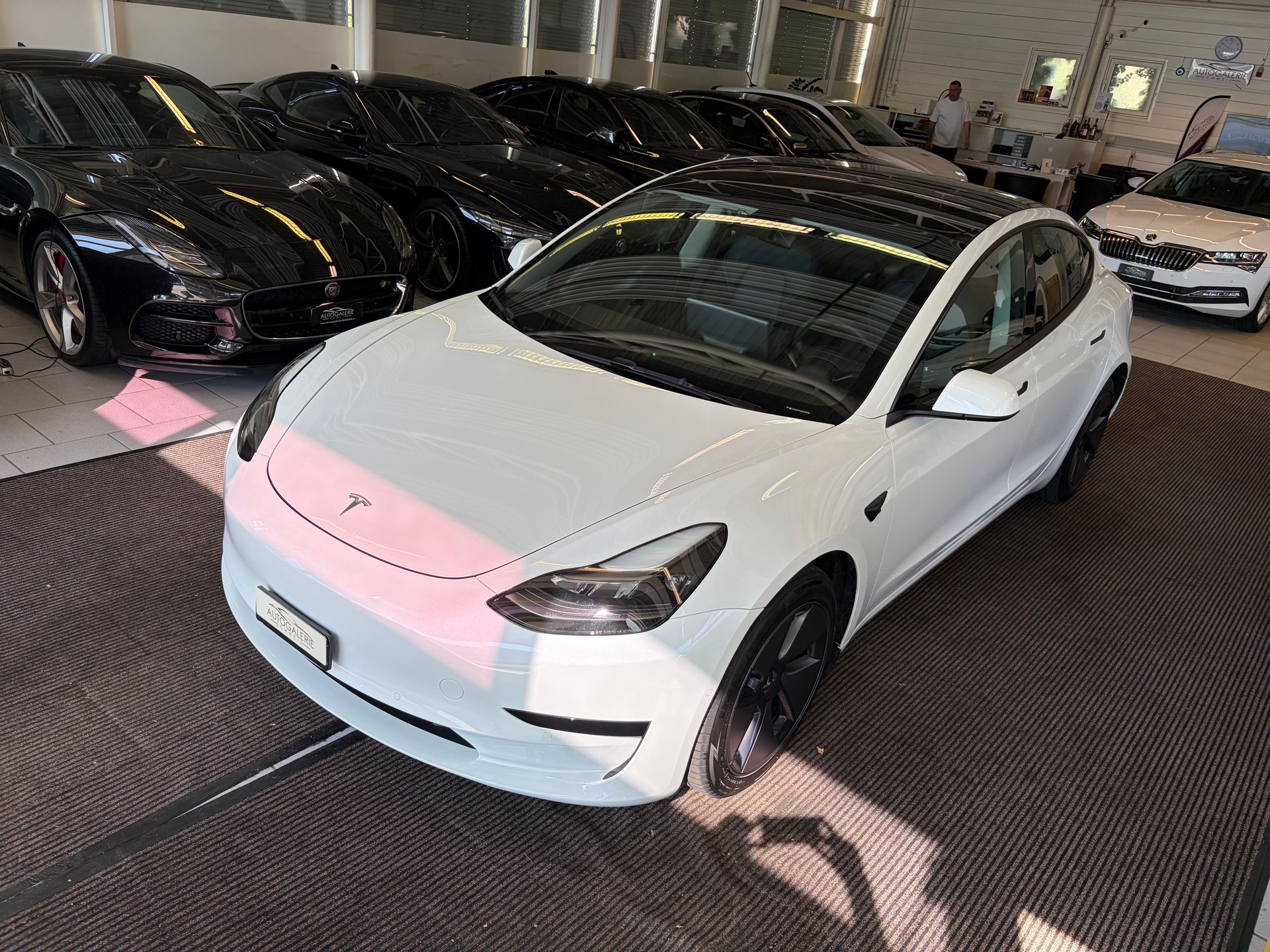 TESLA Model 3 | CH Fahrzeug | Erstbesitz | TOP Gepflegt | Enhanced Autopilot |-image-35