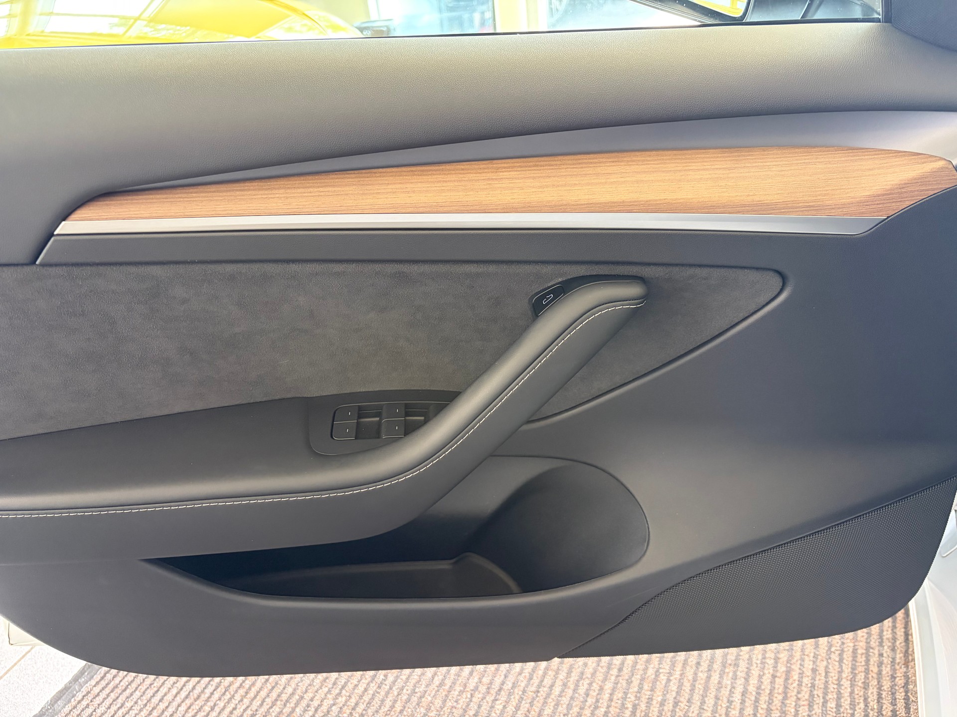 TESLA Model 3 | CH Fahrzeug | Erstbesitz | TOP Gepflegt | Enhanced Autopilot |-image-20