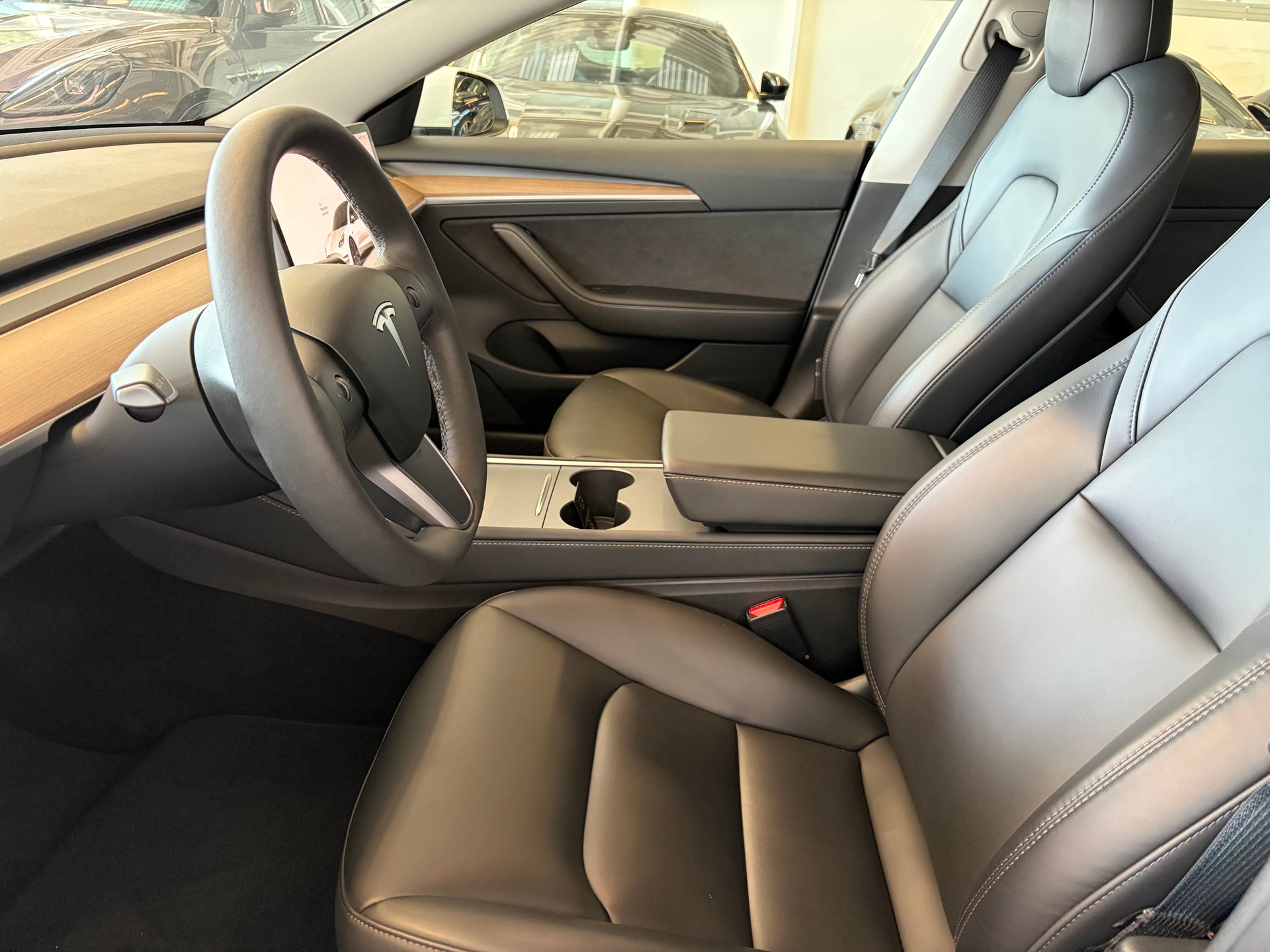 TESLA Model 3 | CH Fahrzeug | Erstbesitz | TOP Gepflegt | Enhanced Autopilot |-image-11