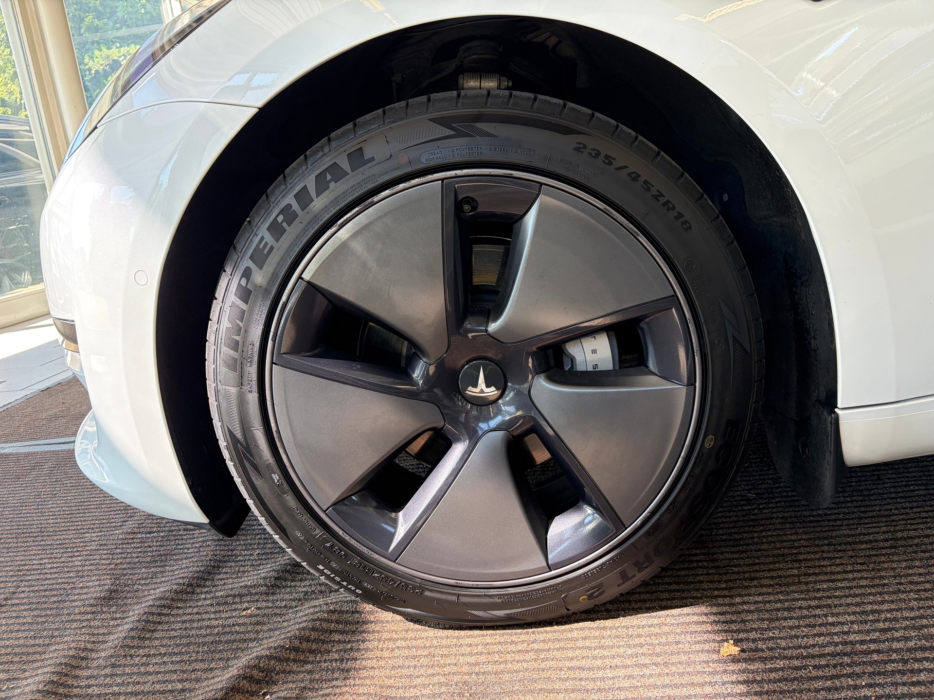 TESLA Model 3 | CH Fahrzeug | Erstbesitz | TOP Gepflegt | Enhanced Autopilot |-image-9