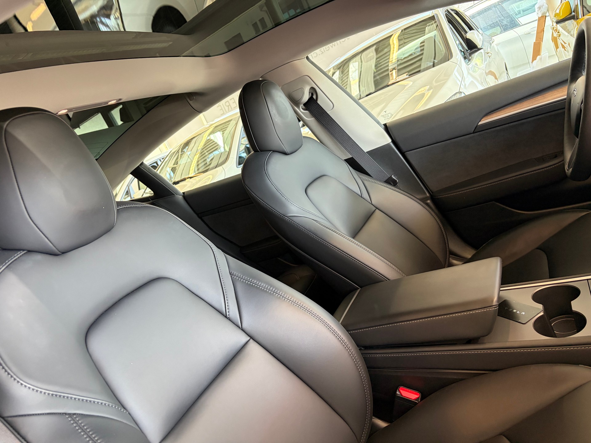 TESLA Model 3 | CH Fahrzeug | Erstbesitz | TOP Gepflegt | Enhanced Autopilot |-image-30
