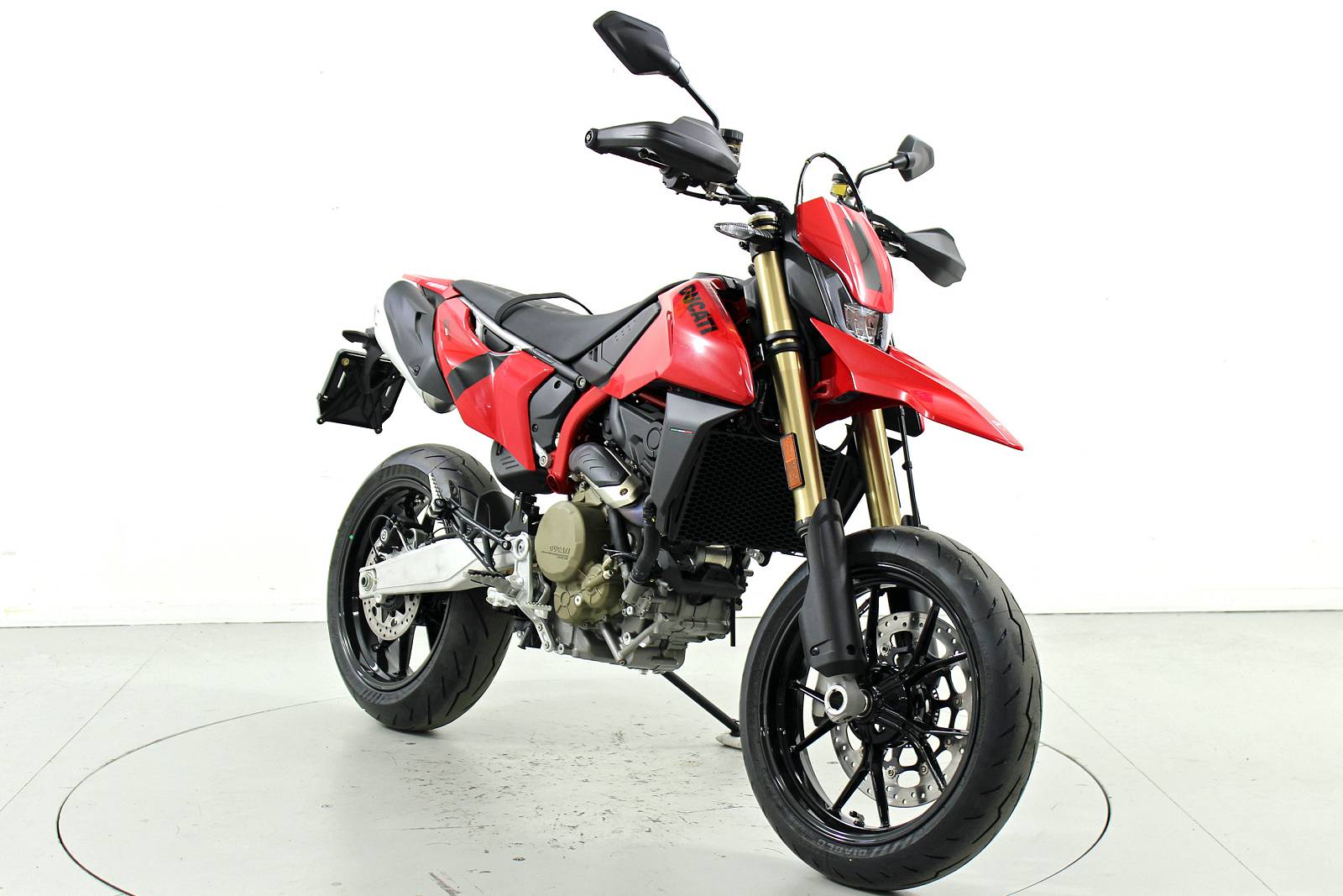 DUCATI Hypermotard 698 Mono ABS-showroom-element-1