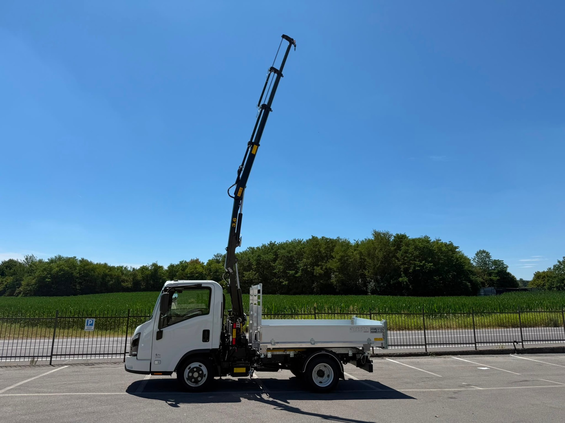 ISUZU M21 F DR 1.9 Ddi TT Generation 3 - Klima - Ponte Ribaltabile Alluminio - Gru DN-LEVAT 3.6 S3 - Gancio Traino KG. 3500-image-3