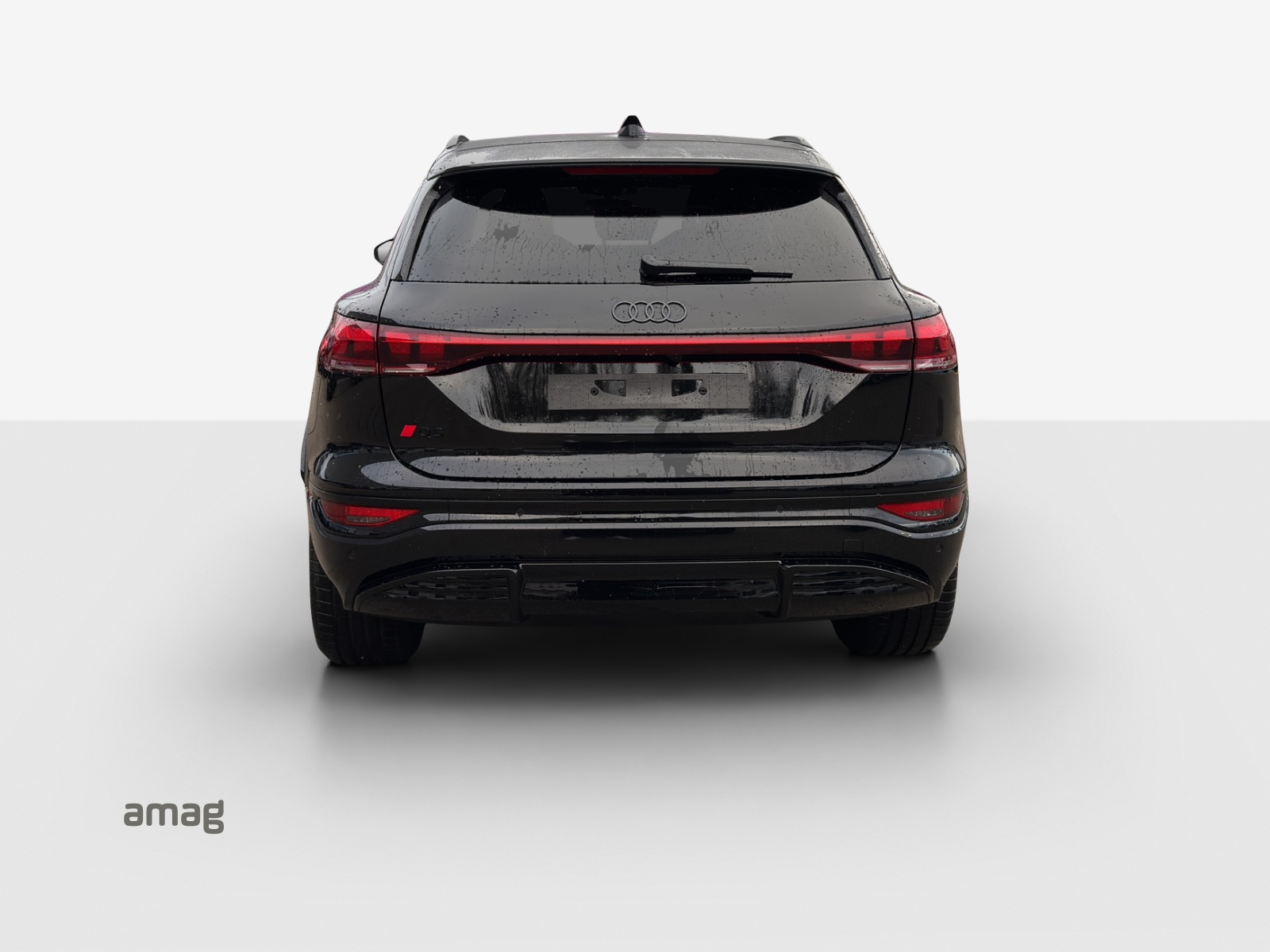 AUDI Q6 e-tron quattro-image-3