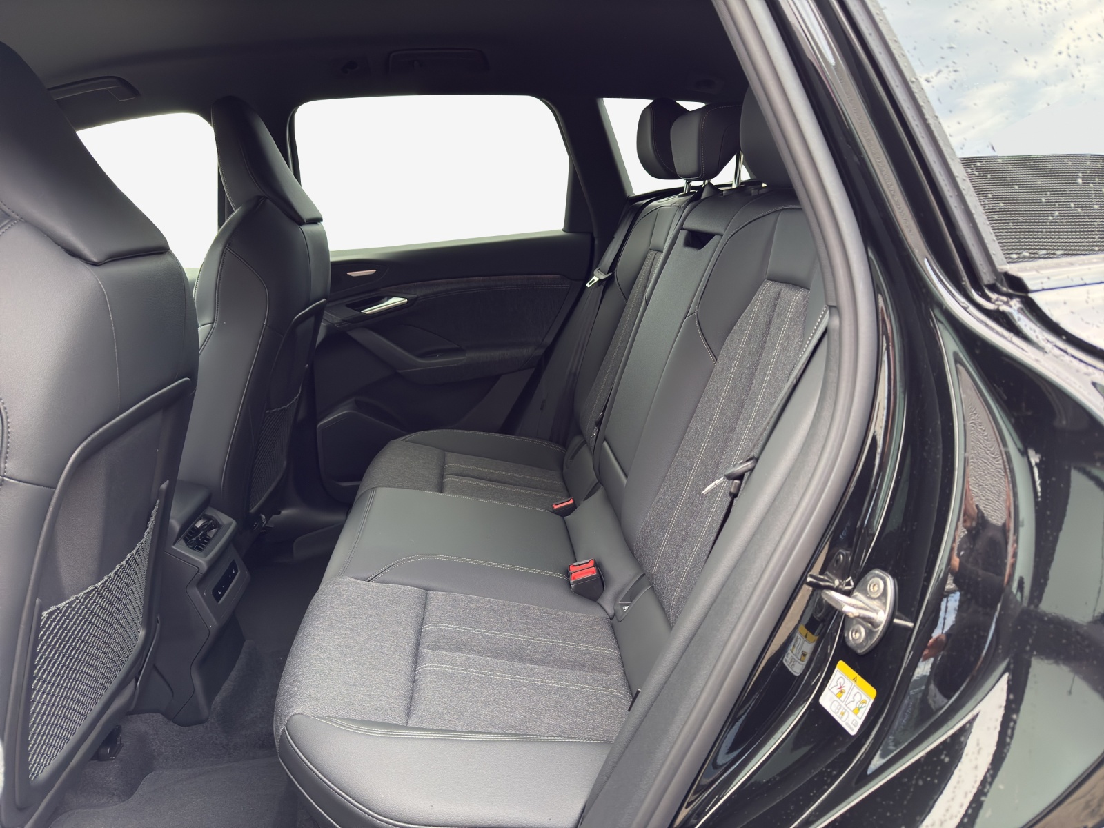 AUDI Q6 e-tron quattro-image-11