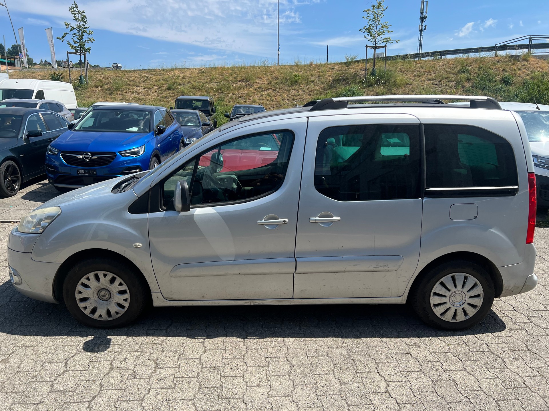 PEUGEOT Partner 1.6 Trendy Clim (Pack)-image-9
