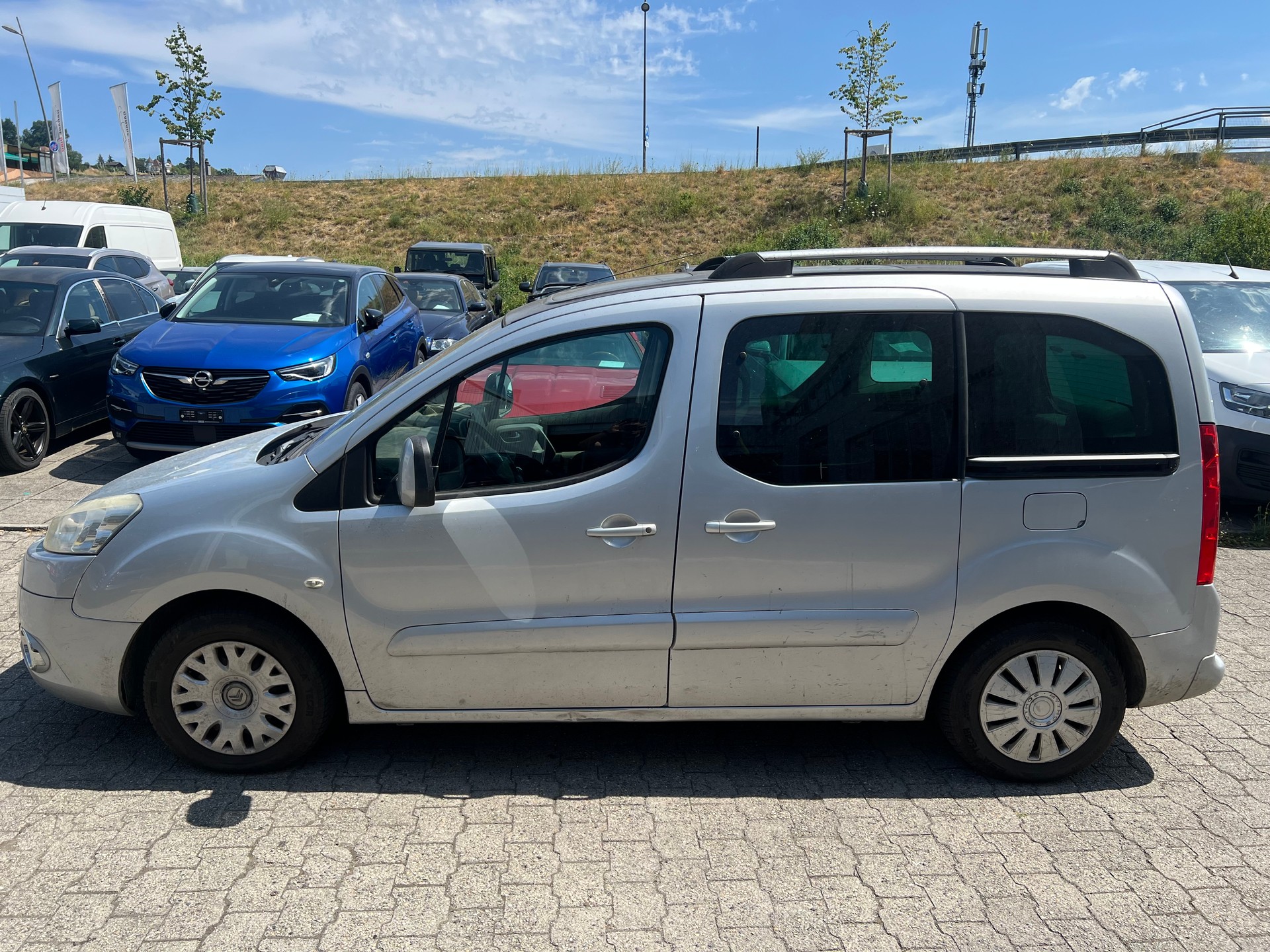 PEUGEOT Partner 1.6 Trendy Clim (Pack)-image-8