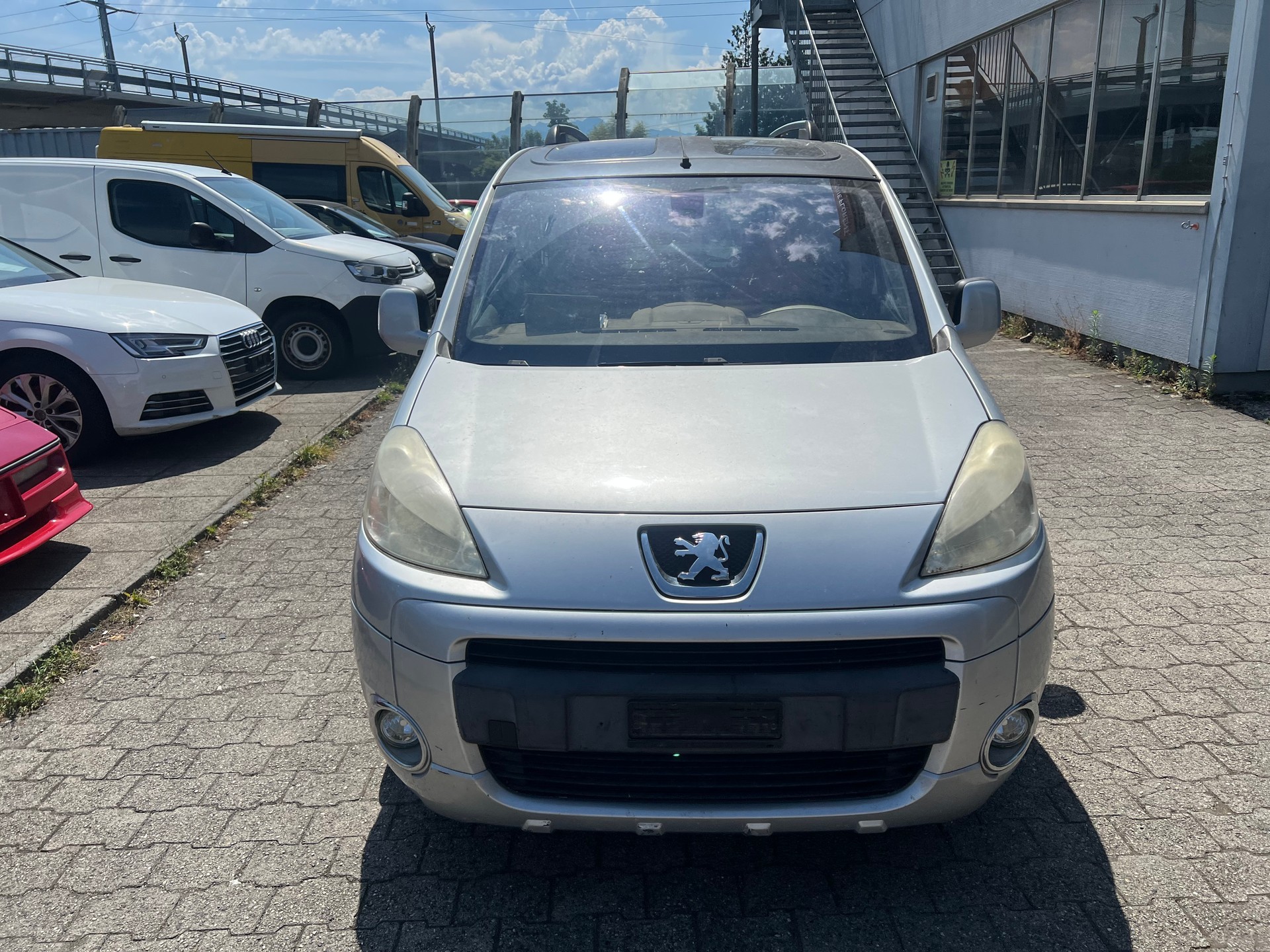 PEUGEOT Partner 1.6 Trendy Clim (Pack)-image-1