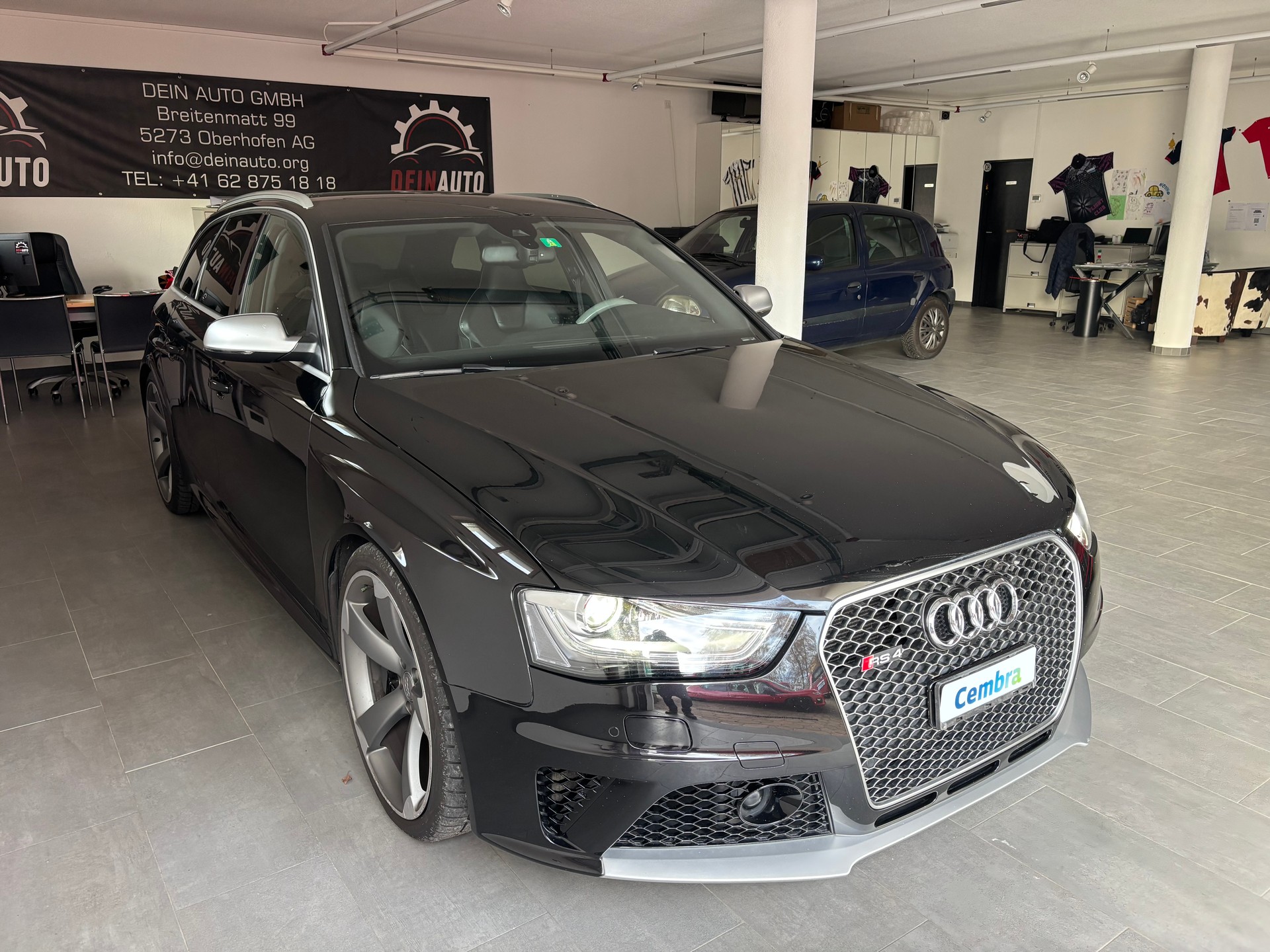 AUDI RS4 Avant 4.2 FSI V8 quattro S-tronic-image-6