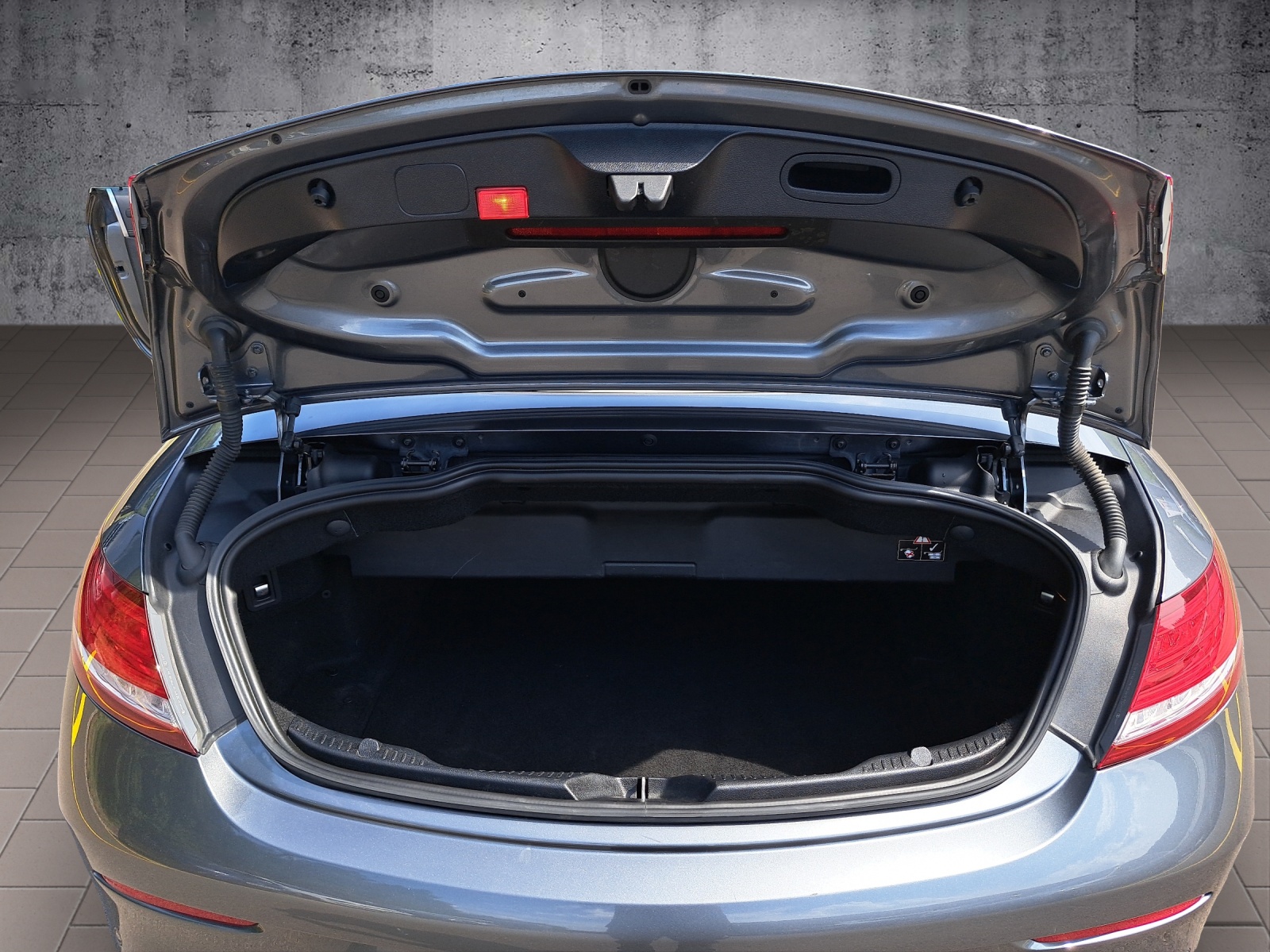 MERCEDES-BENZ C-CLASS Cabriolet C 43 AMG-image-16