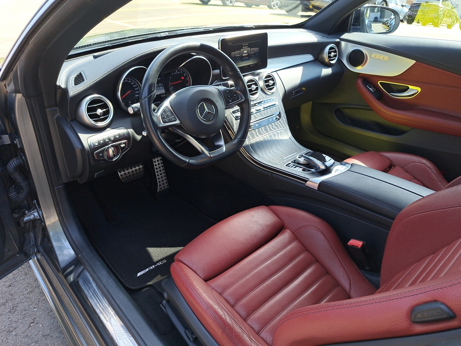 MERCEDES-BENZ C-CLASS Cabriolet C 43 AMG-image-19