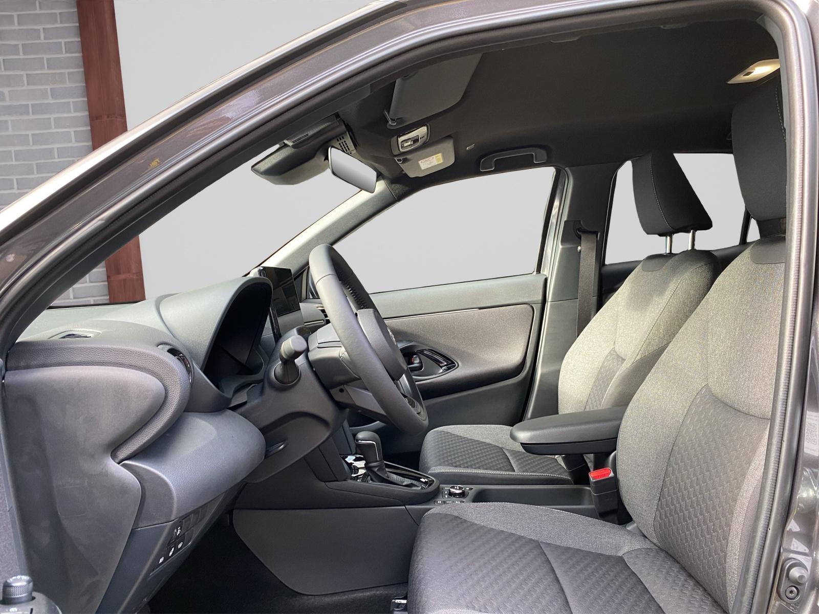 TOYOTA Yaris Cross 1.5 VVT-i HSD Trend AWD-i-image-7