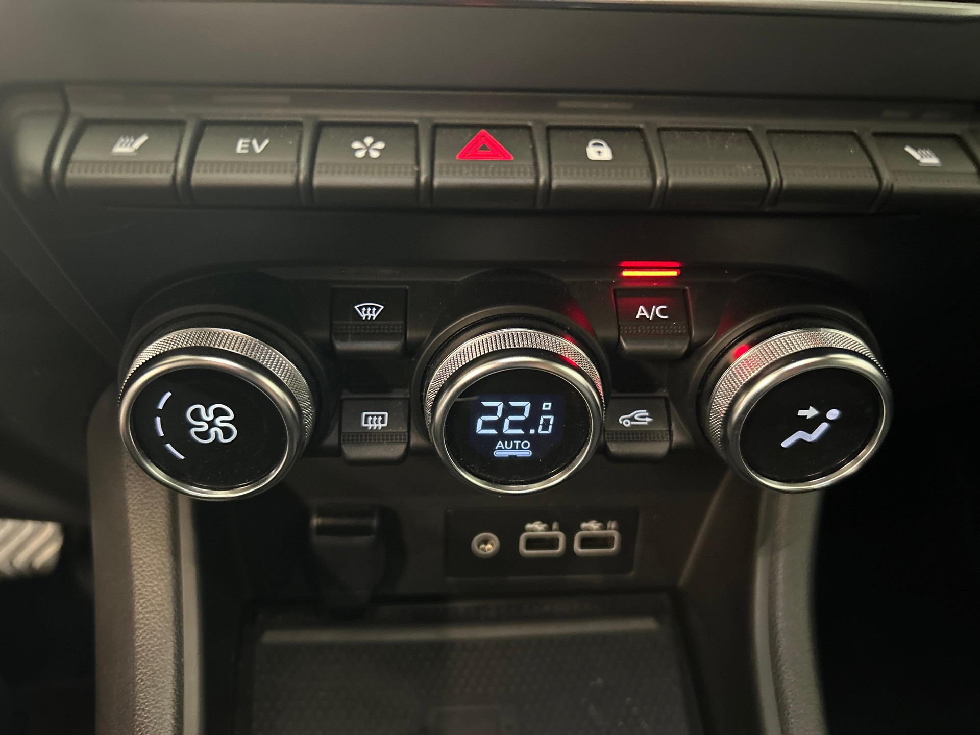 MITSUBISHI ASX 1.6 HEV Intense-image-14