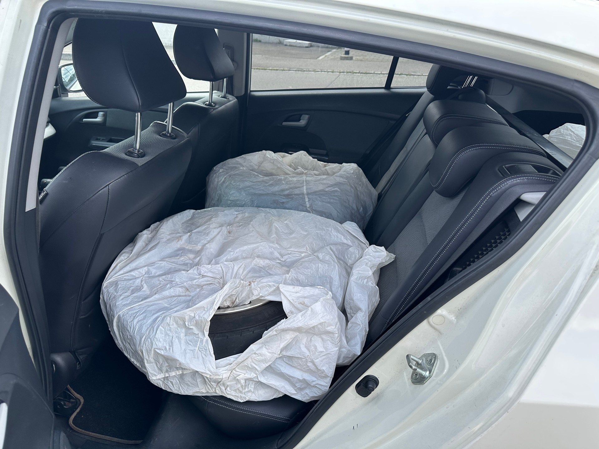 HONDA Insight 1.3i Hybrid Elegance CVT-image-11