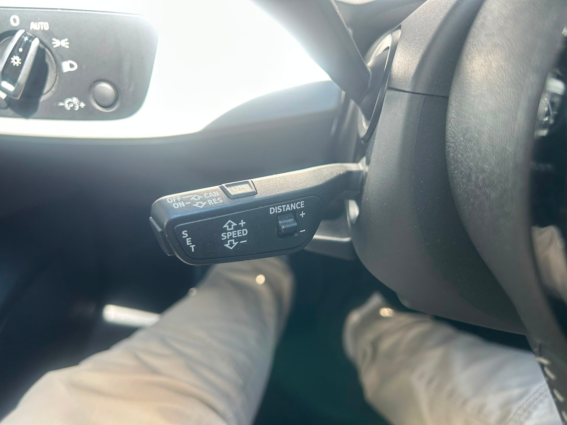 AUDI A4 Avant 2.0 TDI Sport quattro S-tronic-image-11