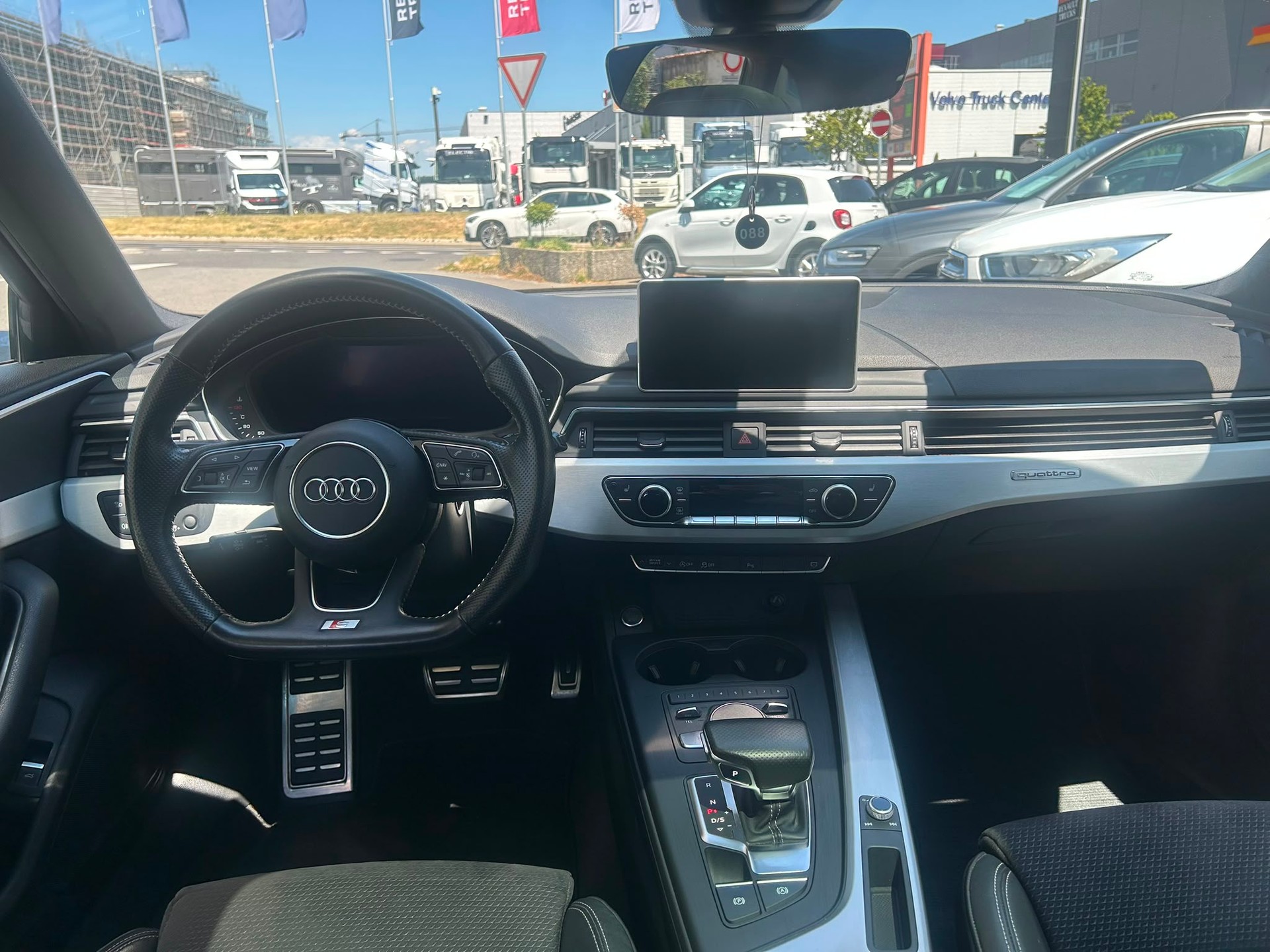 AUDI A4 Avant 2.0 TDI Sport quattro S-tronic-image-5