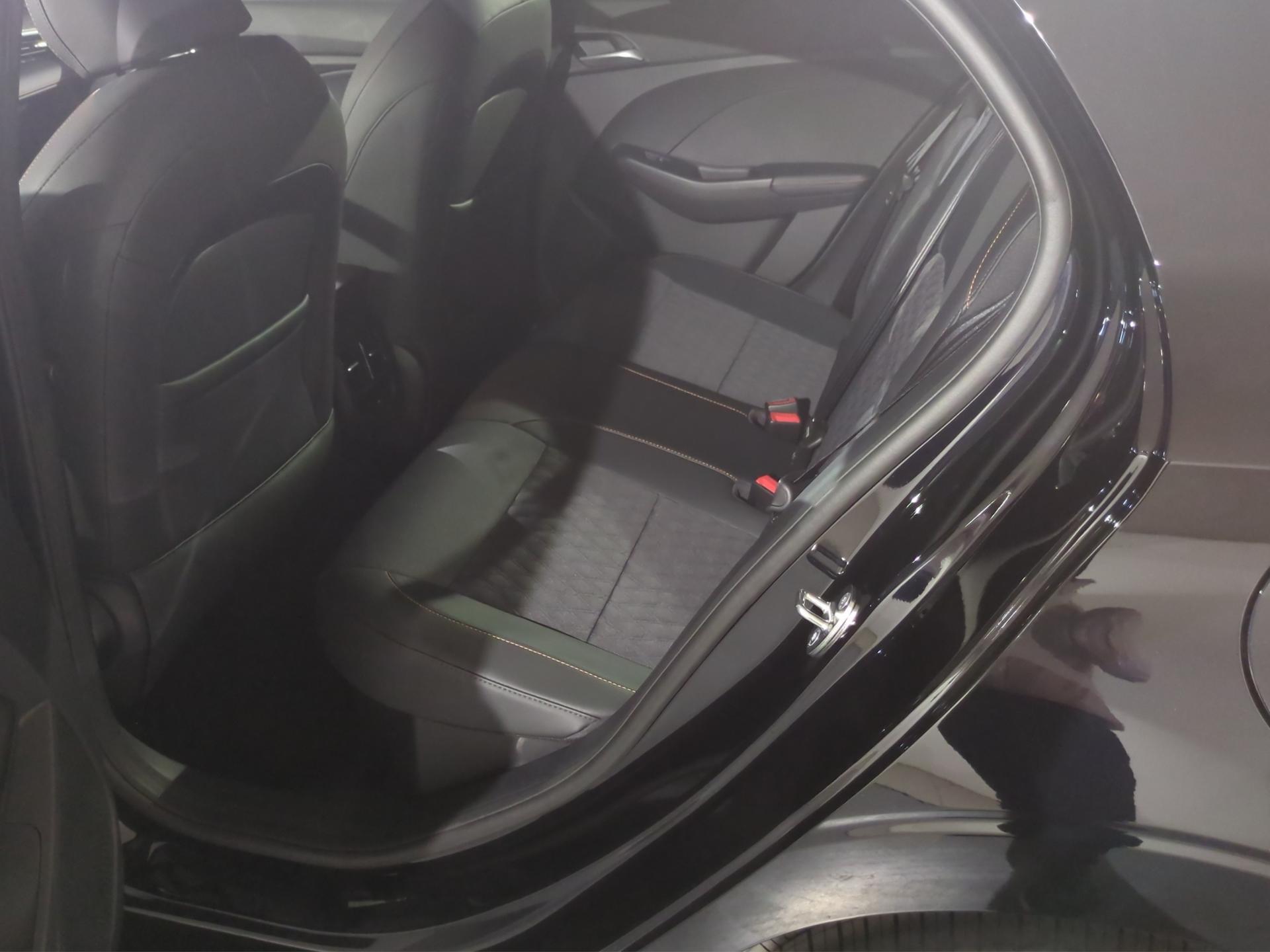 MG 3 1.5 Hybrid Luxury Aut.-image-14