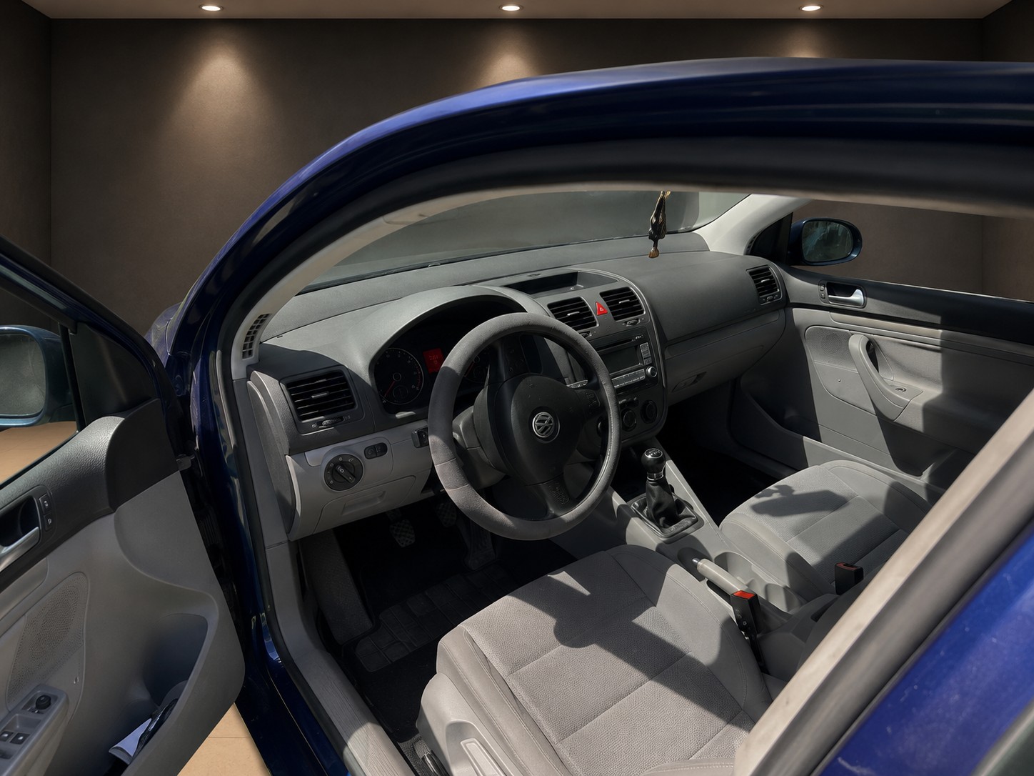 VW Golf 1.9 TDI Trendline-image-5