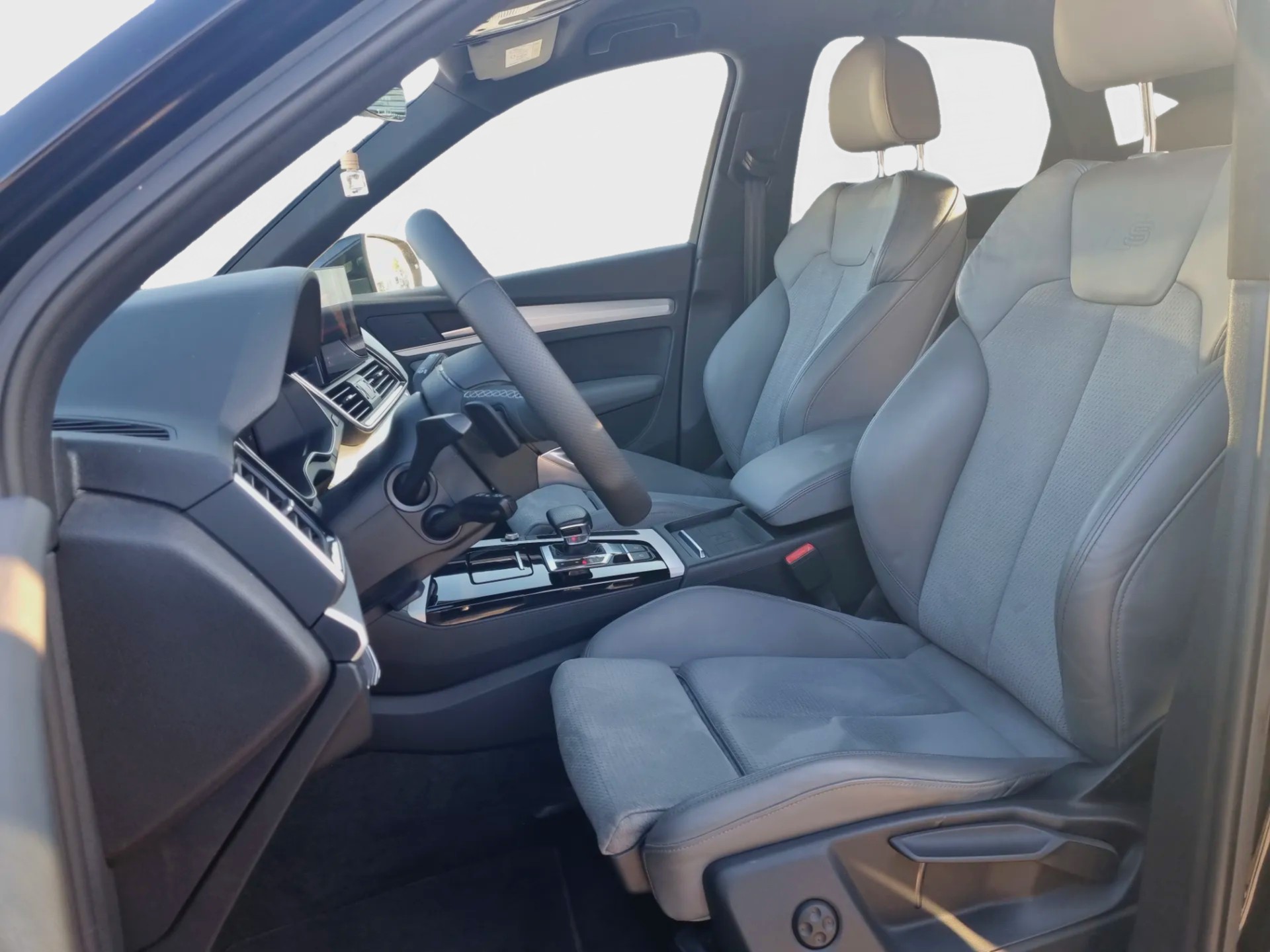 AUDI Q5 Sportback 50 TFSI e PHEV S line quattro S-tronic-image-11