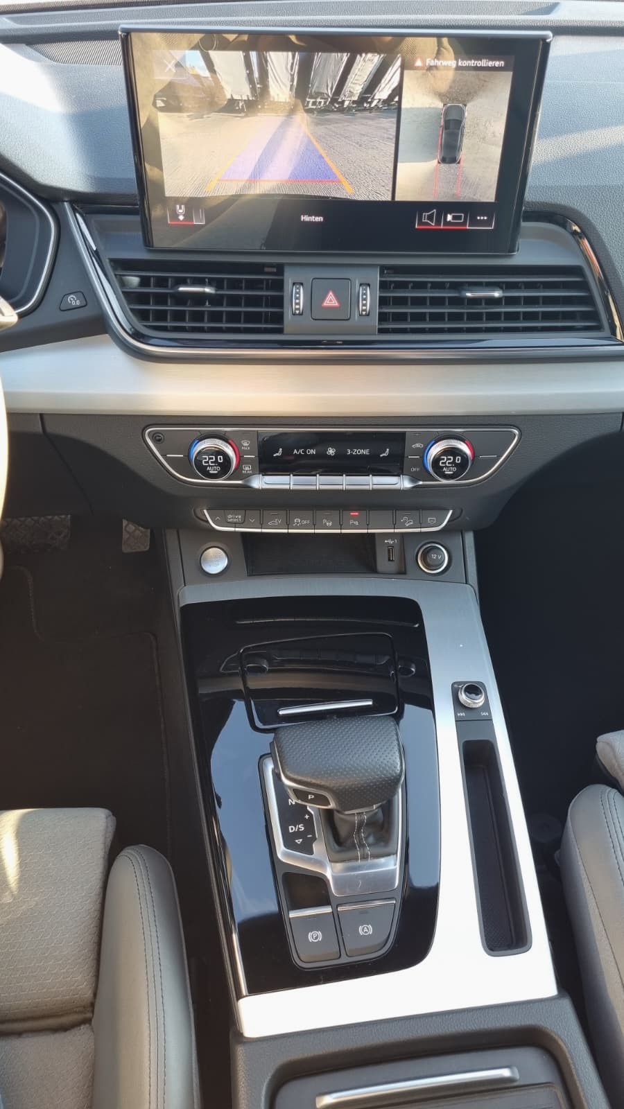 AUDI Q5 Sportback 50 TFSI e PHEV S line quattro S-tronic-image-9