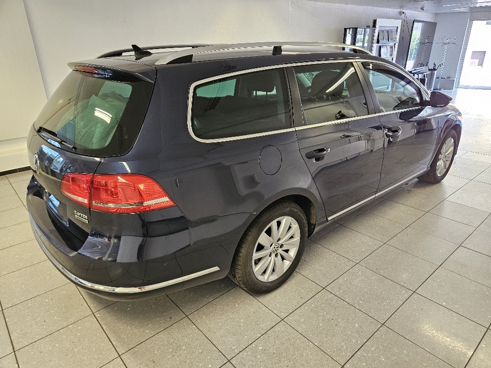 VW Passat Variant 2.0 TDI BMT Comfortline 4Motion-image-4