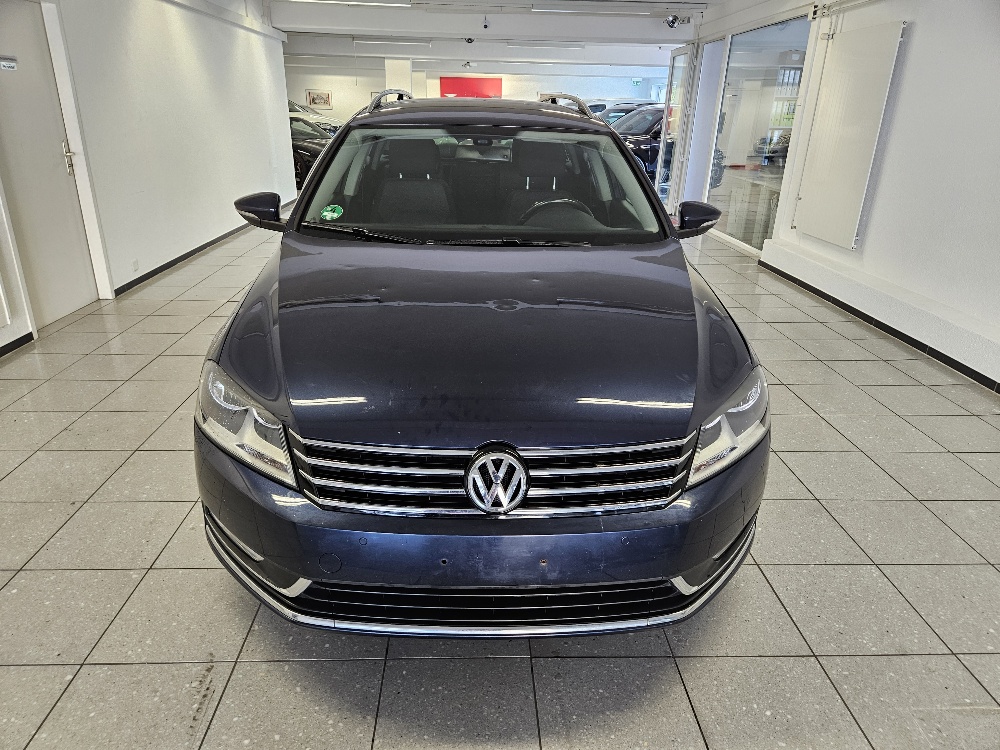 VW Passat Variant 2.0 TDI BMT Comfortline 4Motion-image-1