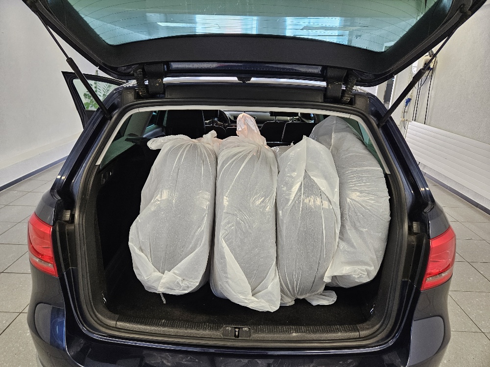 VW Passat Variant 2.0 TDI BMT Comfortline 4Motion-image-14