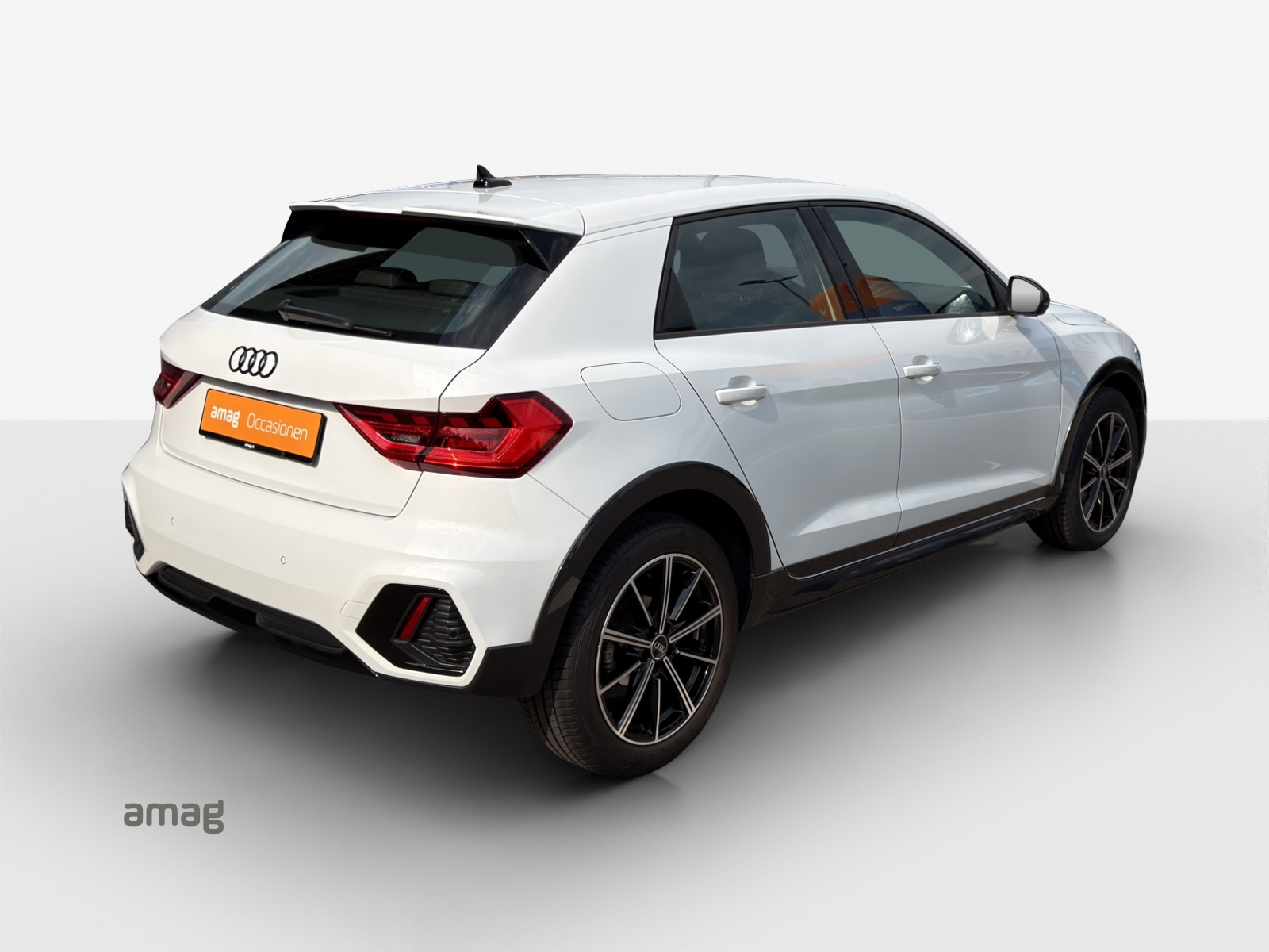 AUDI A1 allstreet 30 TFSI Attraction S-tronic-image-4