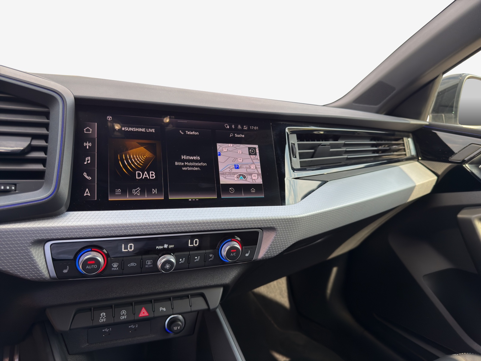 AUDI A1 allstreet 30 TFSI Attraction S-tronic-image-10