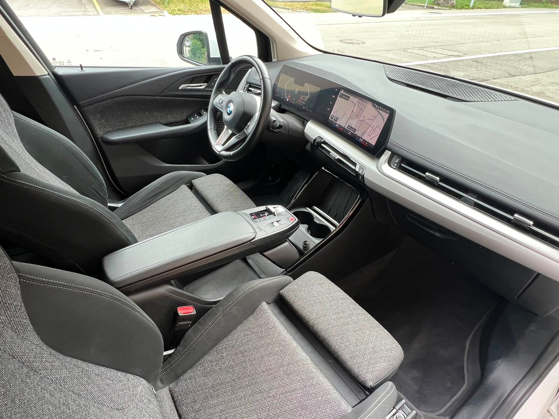 BMW 218d Active Tourer DKG-image-12