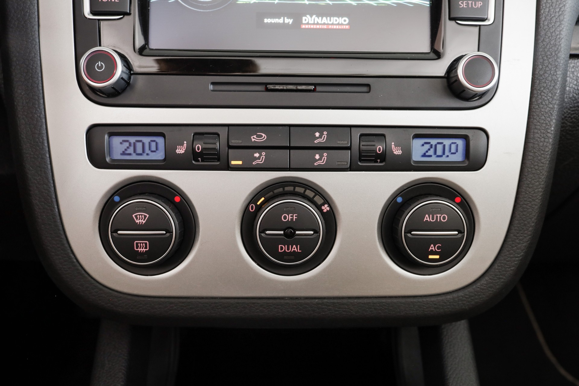 VW Eos 2.0 FSI Turbo-image-19