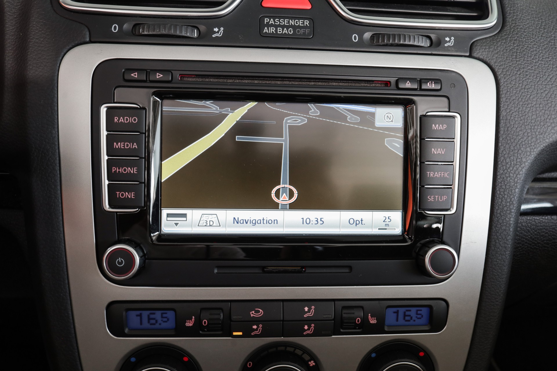 VW Eos 2.0 FSI Turbo-image-17