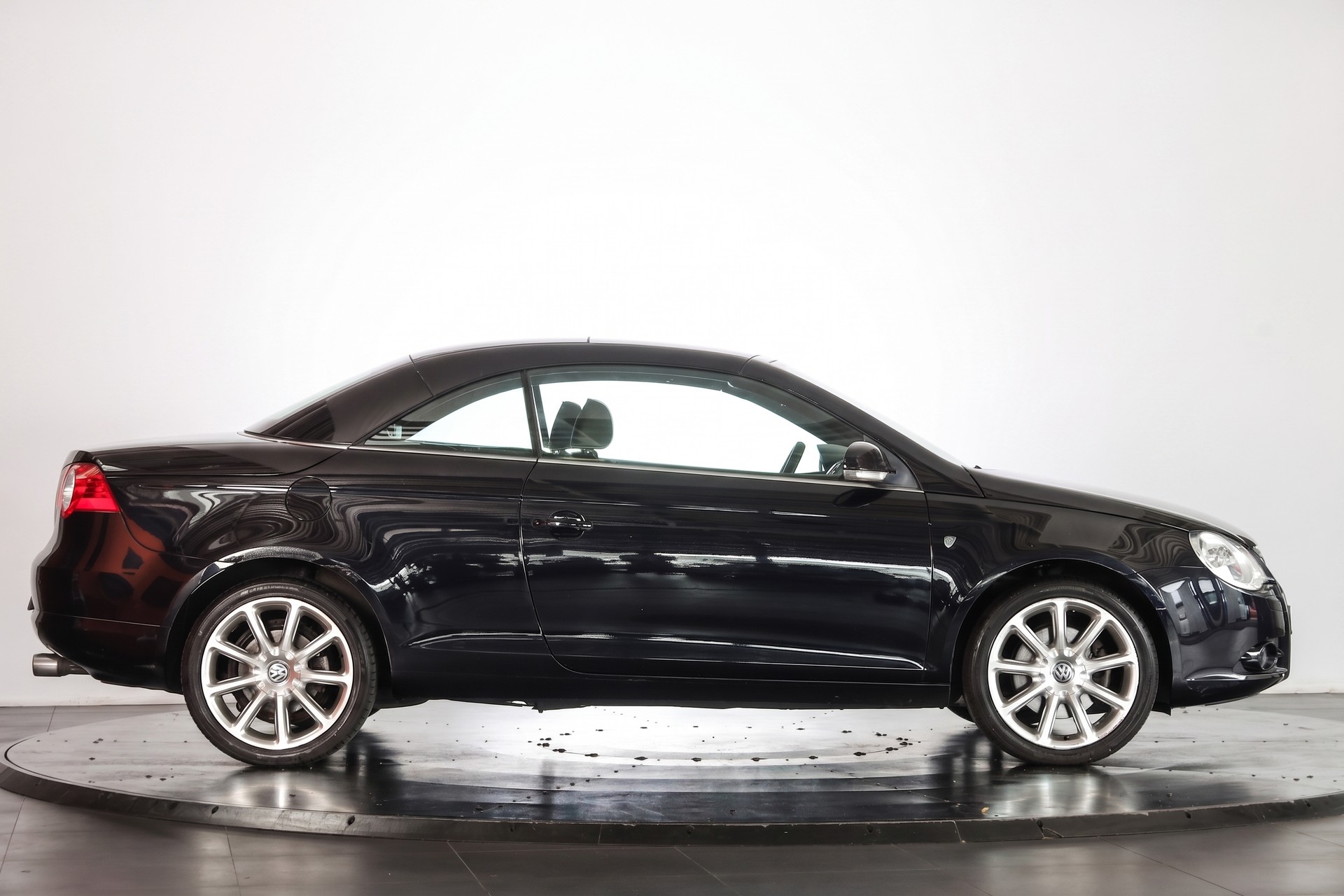 VW Eos 2.0 FSI Turbo-image-8