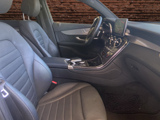 MERCEDES-BENZ GLC Coupé 250 d AMG 4M-image-11