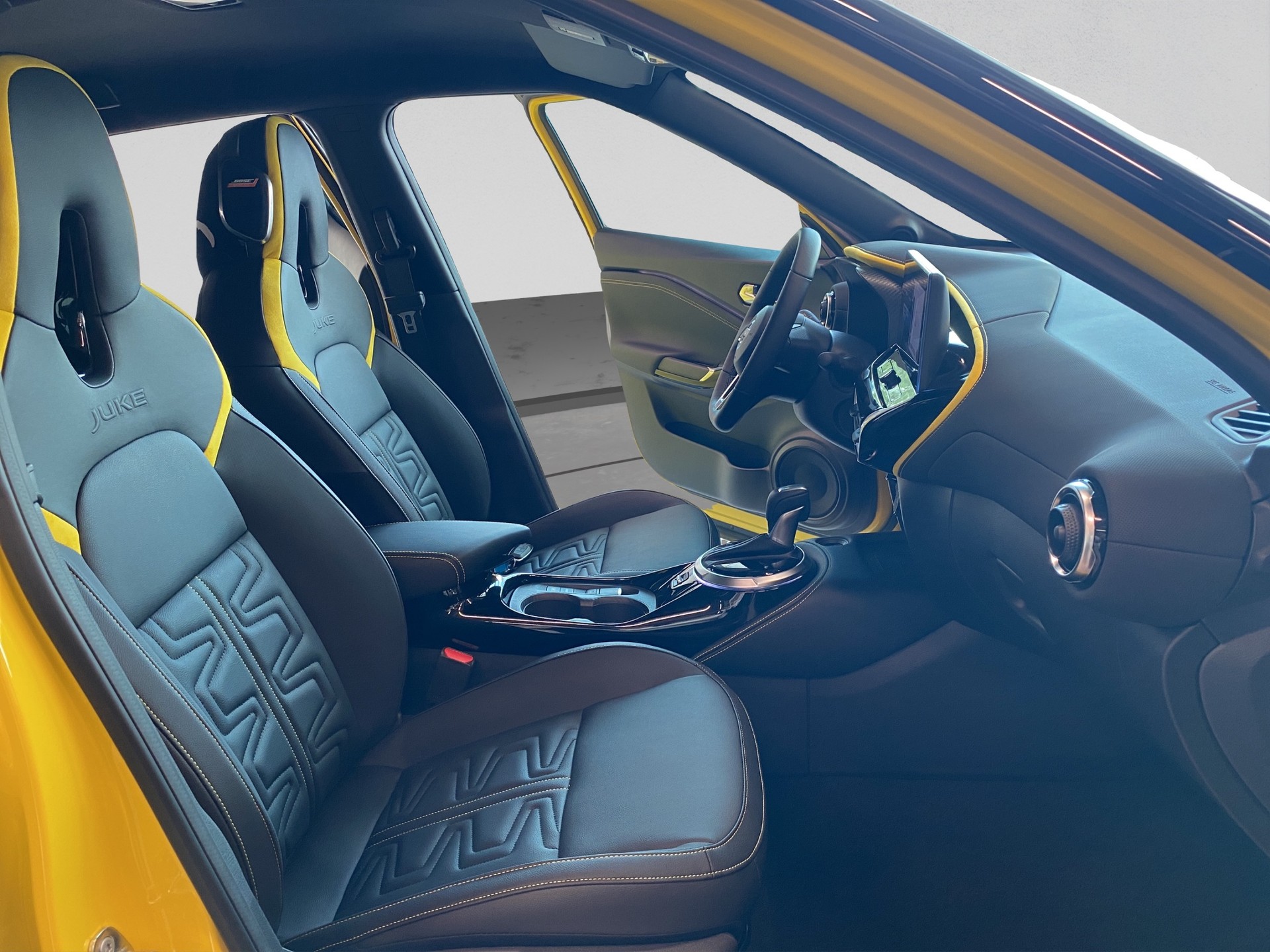 NISSAN Juke 1.6 FHEV N-Sport-image-13
