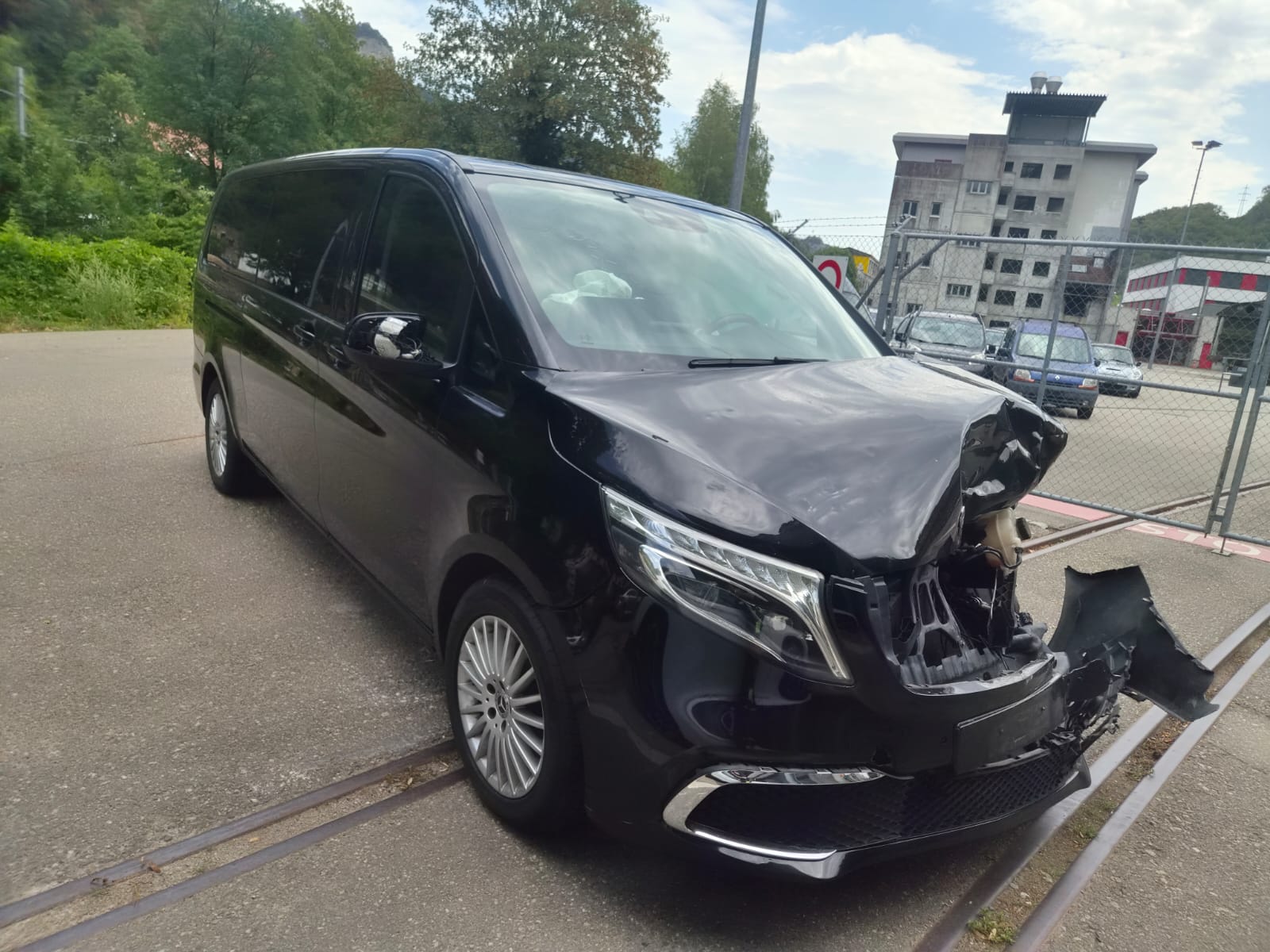 MERCEDES-BENZ V 300 d extralang Avantgarde 9G-Tronic-image-0