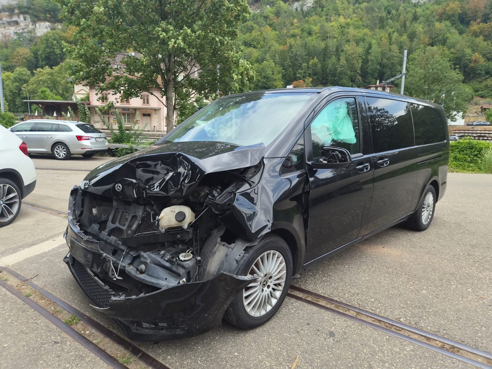 MERCEDES-BENZ V 300 d extralang Avantgarde 9G-Tronic-image-3