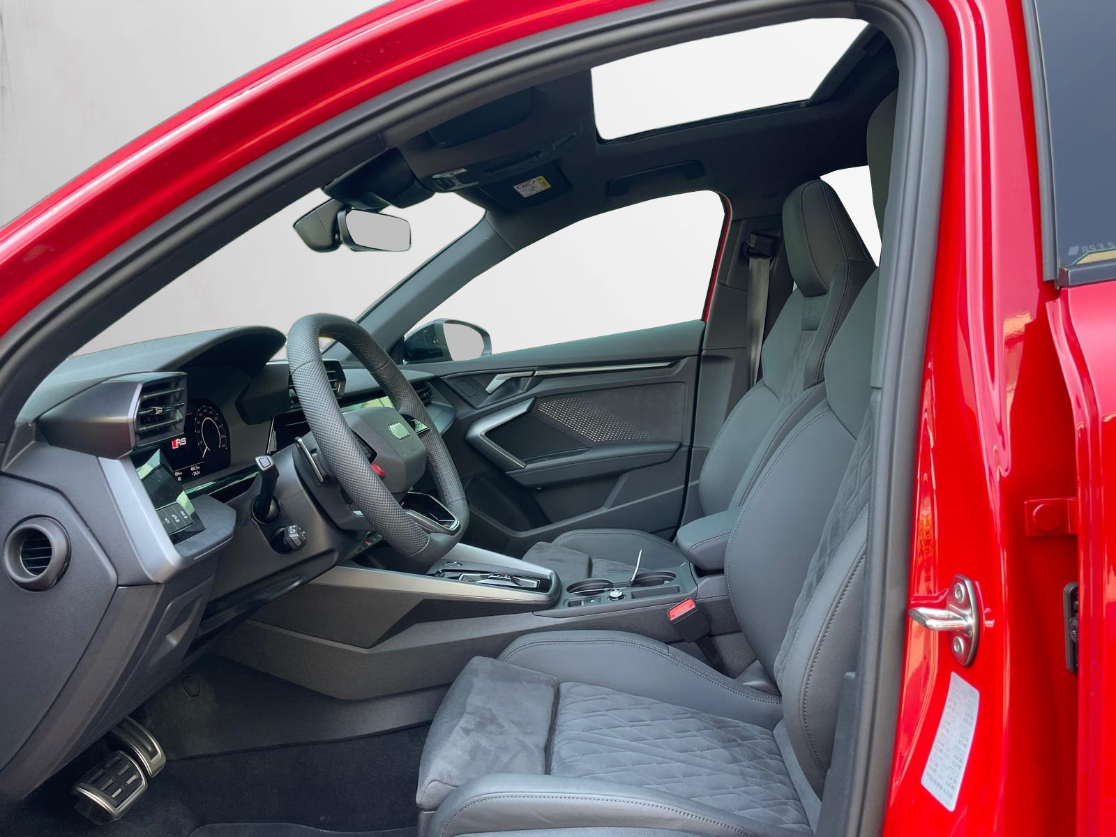 AUDI RS3 Sportback 2.5 TSI quattro S-tronic-image-4