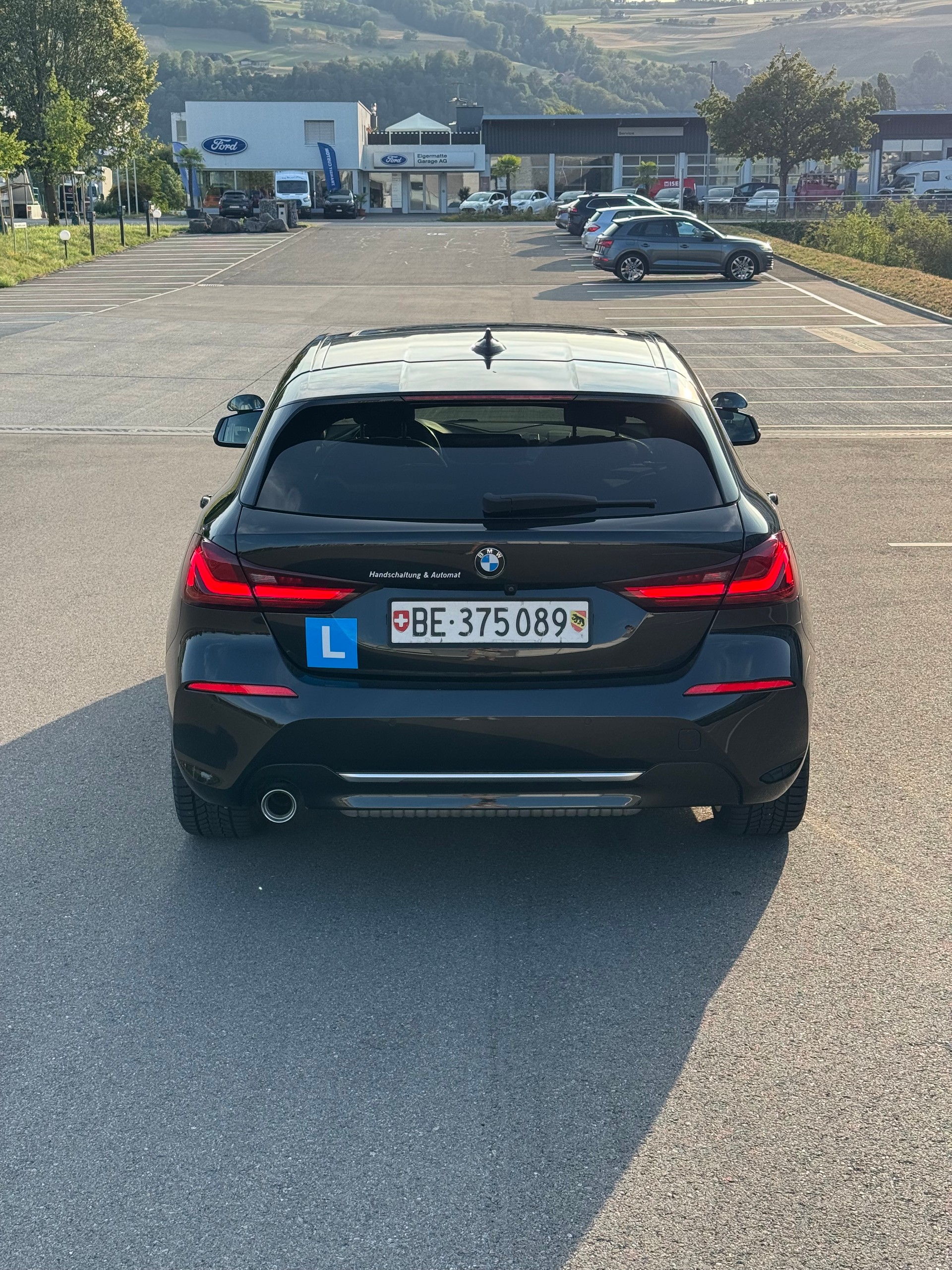 BMW 118i-image-3