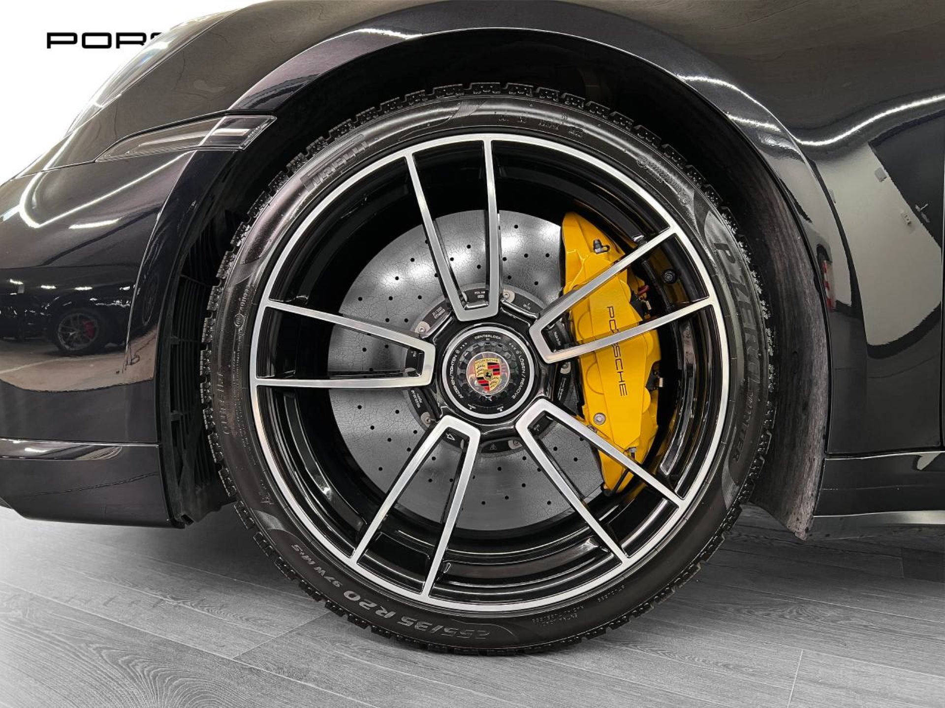 PORSCHE 911 Turbo S-image-10