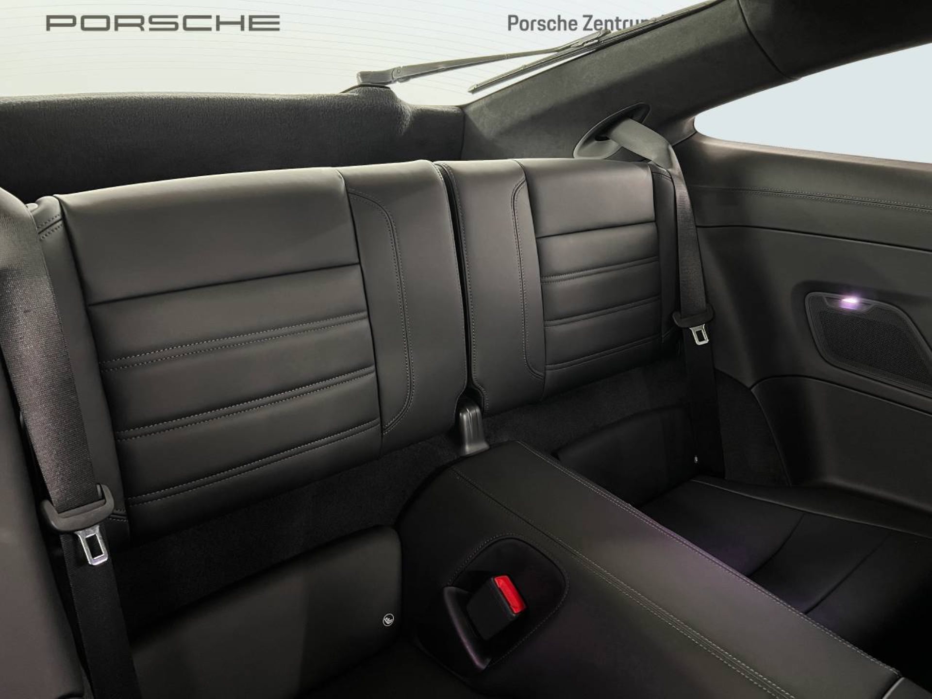 PORSCHE 911 Turbo S-image-24