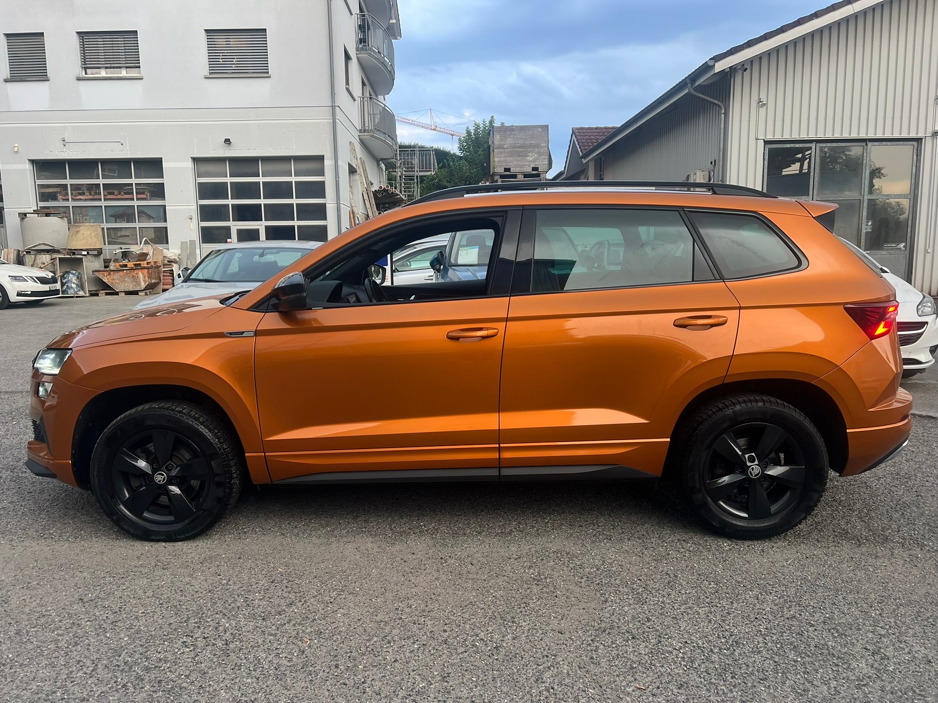 SKODA Karoq 2.0 TDI CR Sport Line 4x4 DSG-image-2